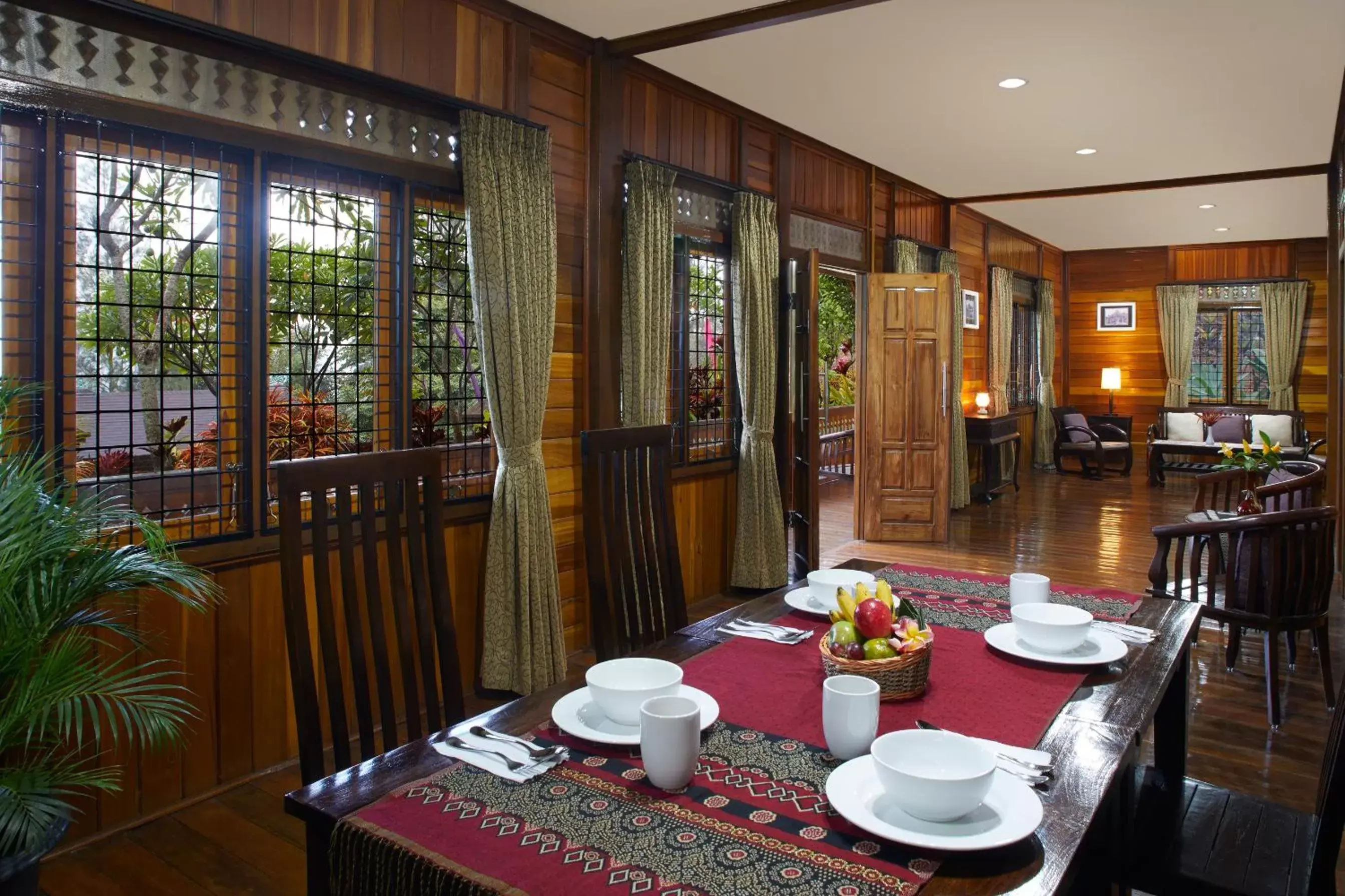 Dining area, Restaurant/Places to Eat in Jambuluwuk Convention Hall & Resort Batu