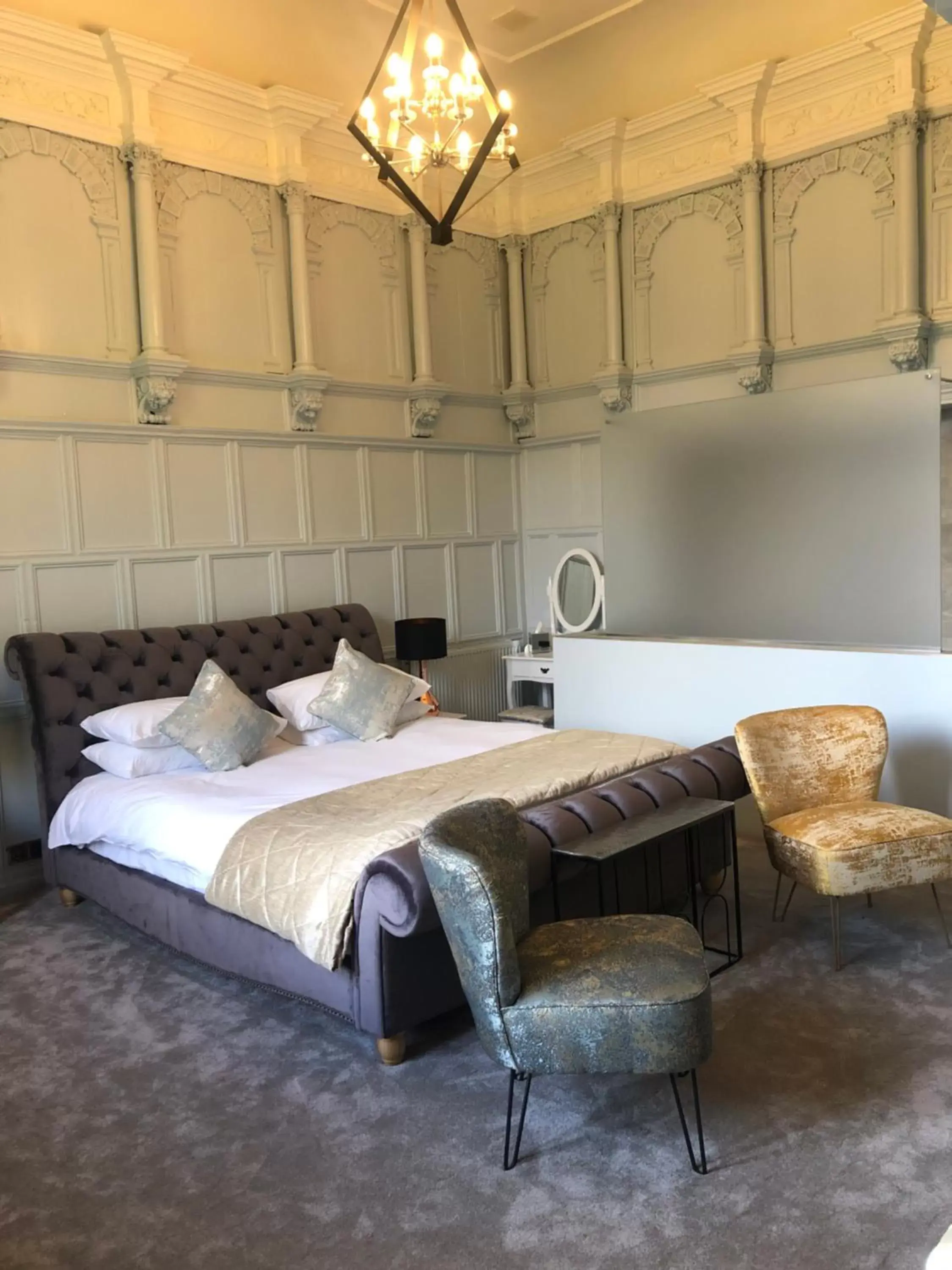 Deluxe King Room in The Old Lodge Deluxe King Room in The Old Lodge