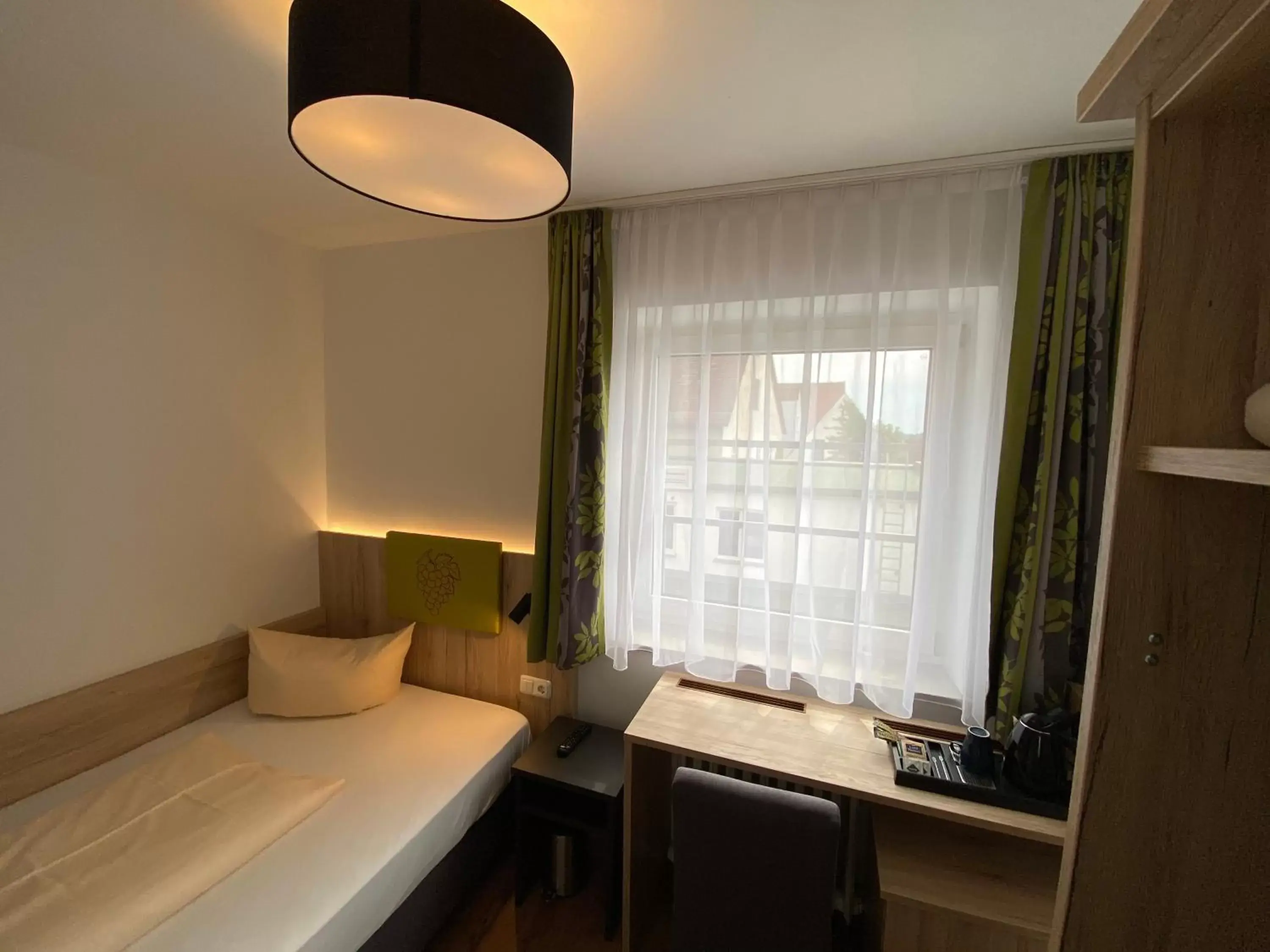 Single Room in Hotel Goldene Traube Single Room in Hotel Goldene Traube