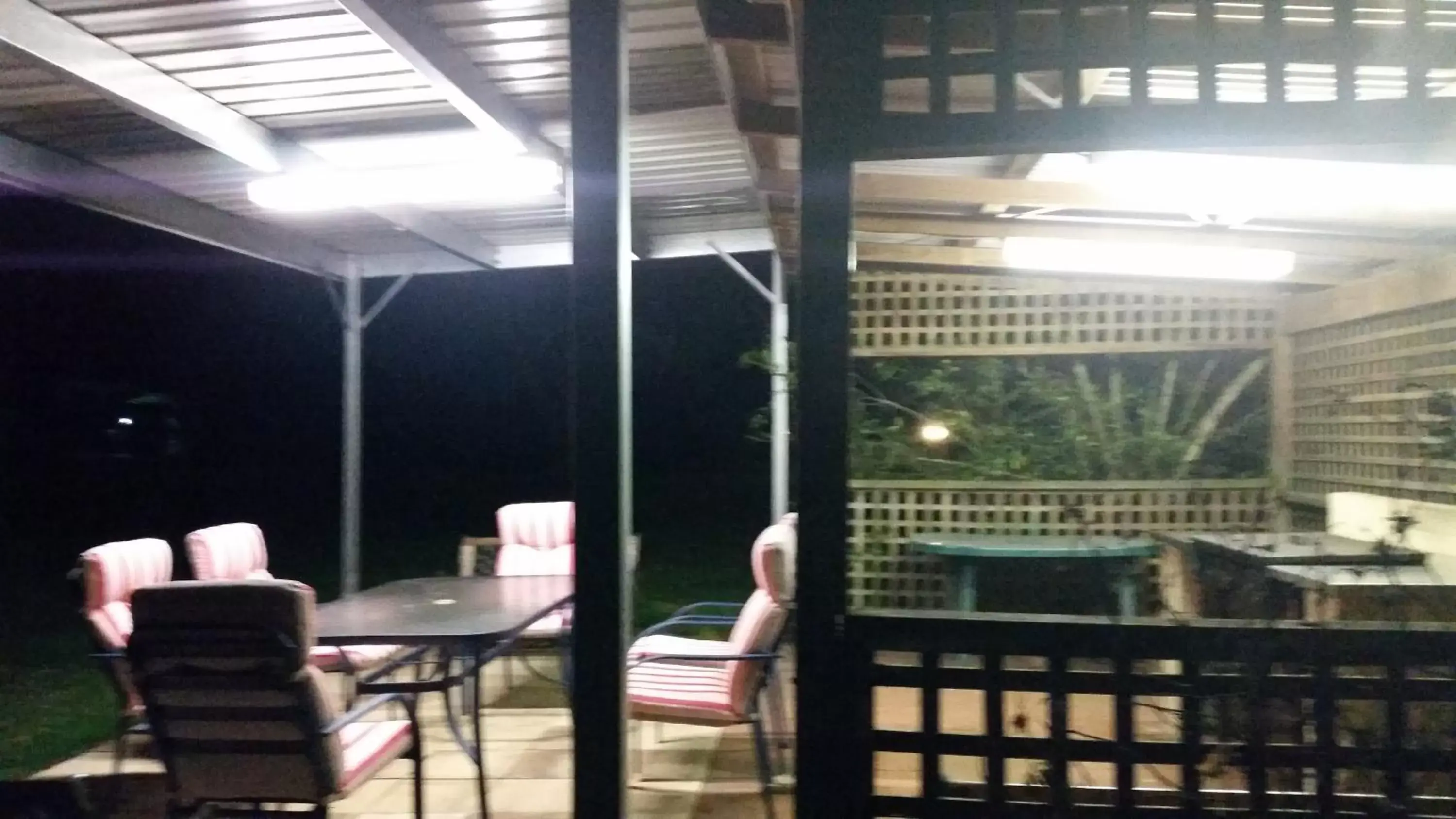 BBQ facilities, Restaurant/Places to Eat in Moruya Motel