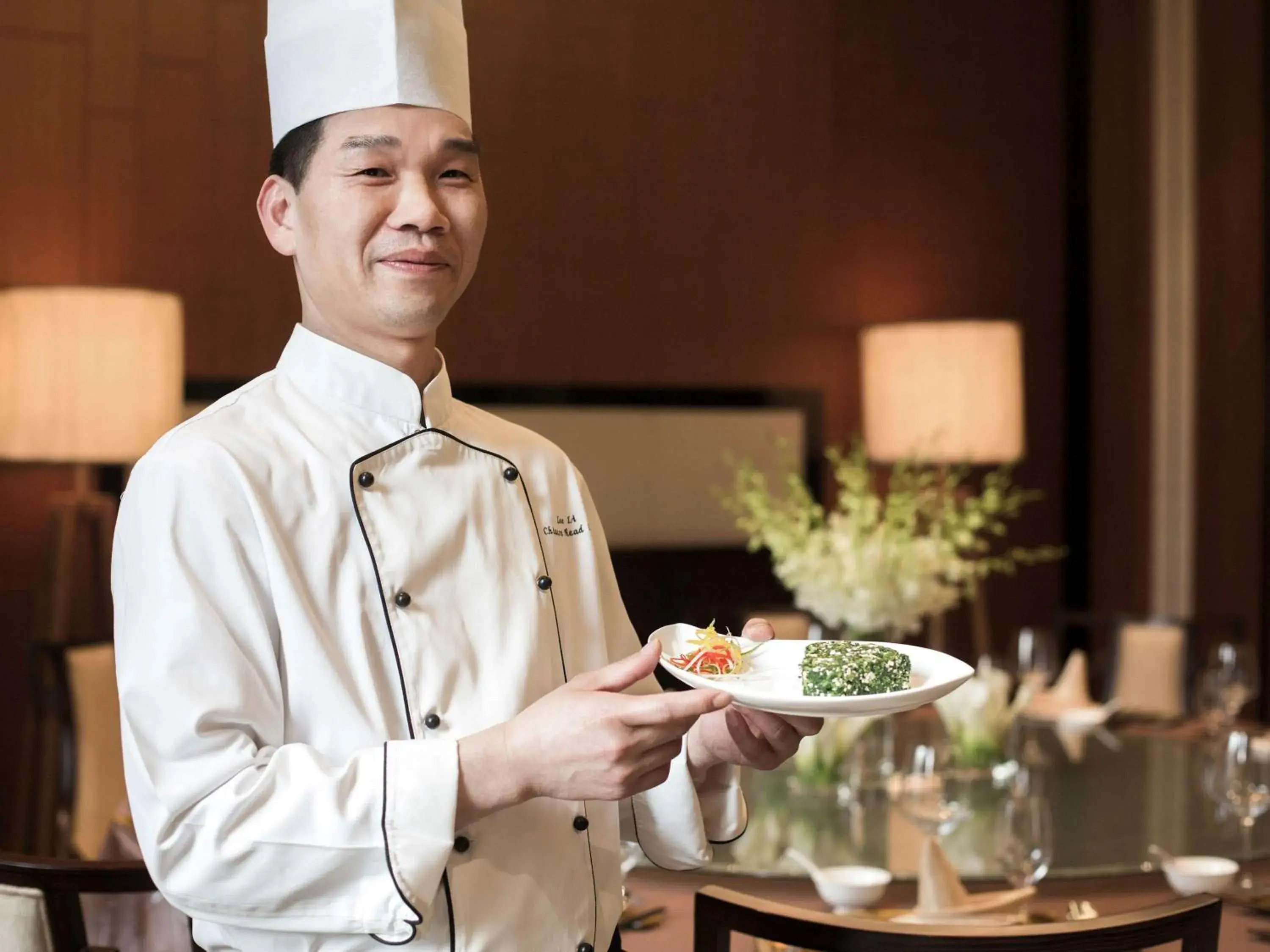 Restaurant/places to eat, Staff in Pullman Shanghai South Hotel