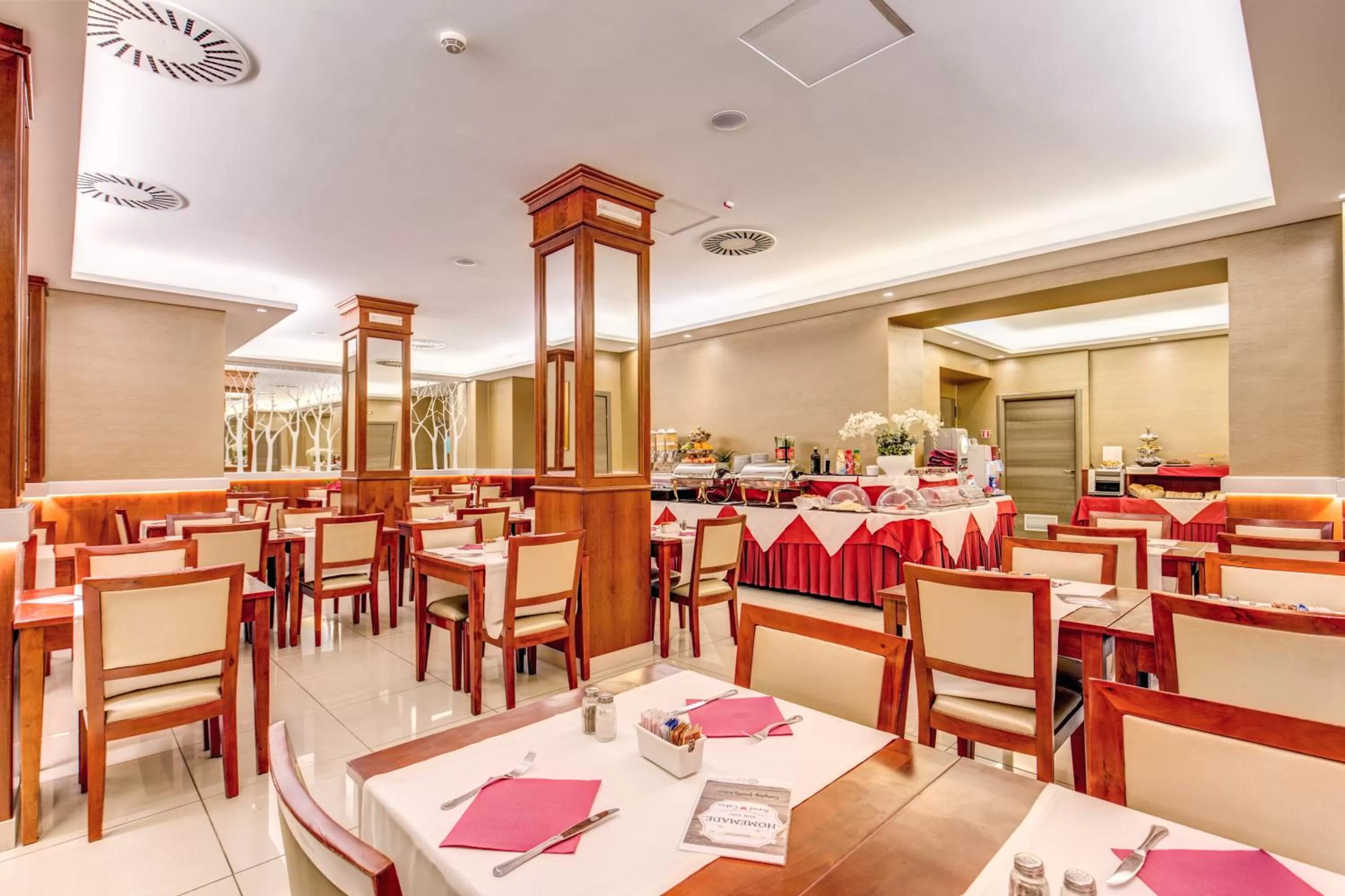 Restaurant/places to eat in Augusta Lucilla Palace