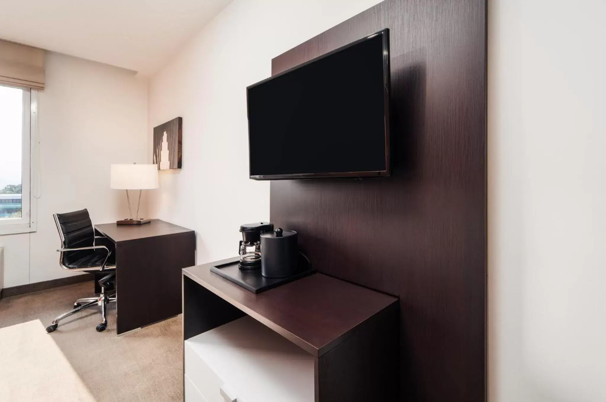 Photo of the whole room, TV/Entertainment Center in Holiday Inn Express Tegucigalpa, an IHG Hotel