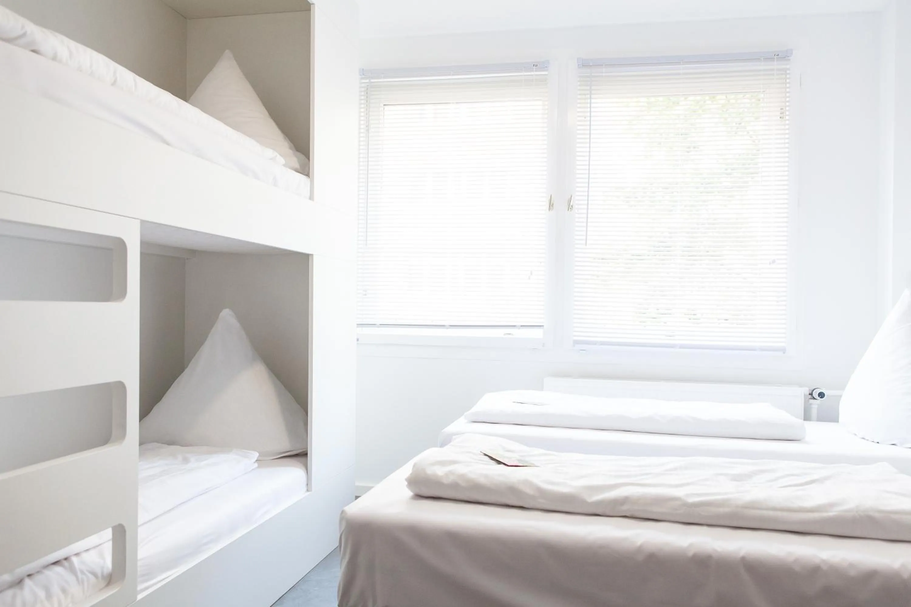 bunk bed, Bed in BNB near Brandenburg Gate - Rooms & Apartments