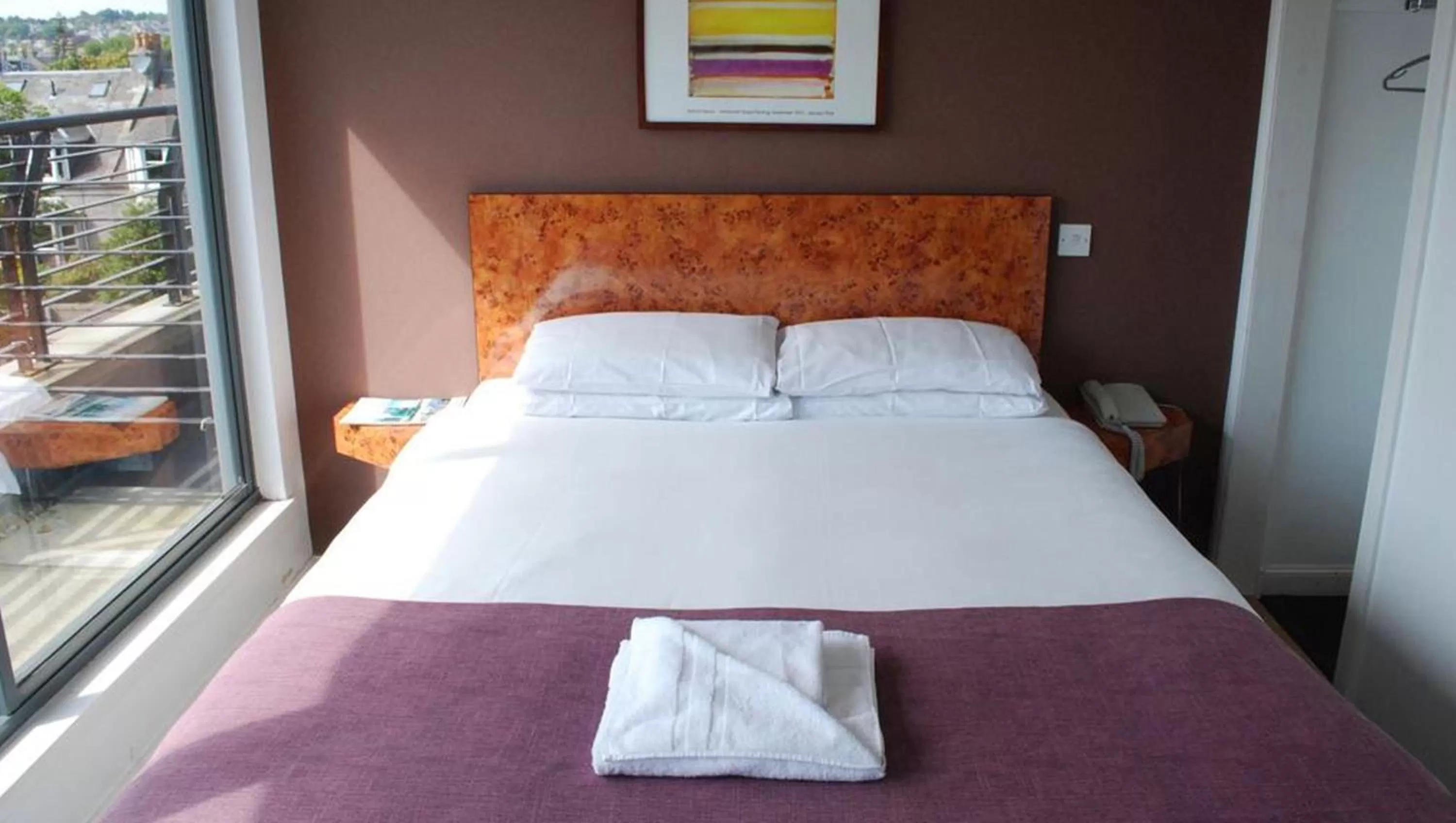 Photo of the whole room, Bed in Great Western Hotel Aberdeen