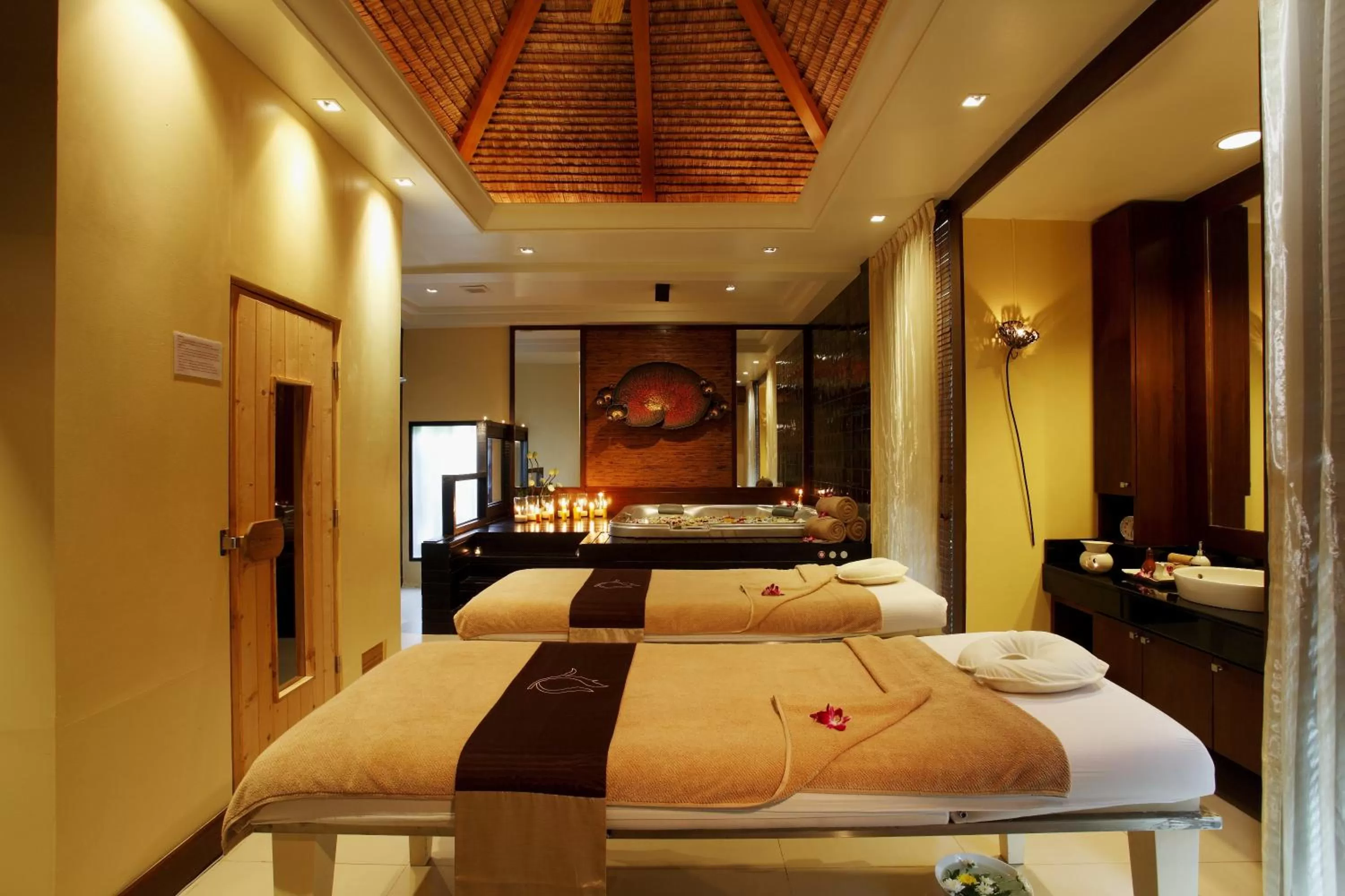 Spa and wellness centre/facilities, Bed in Centara Koh Chang Tropicana Resort