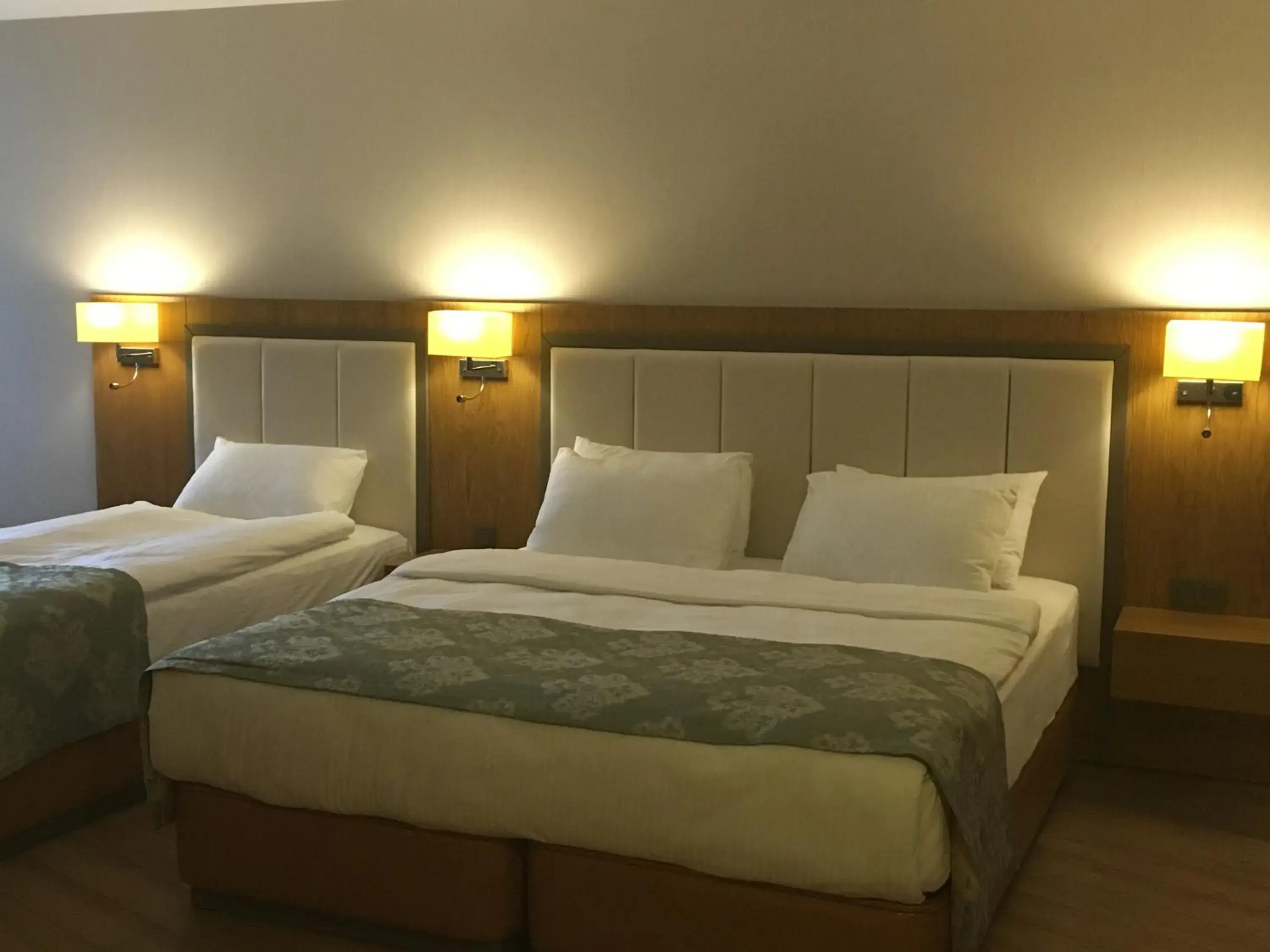 Staff, Bed in Yildiz Life Hotel