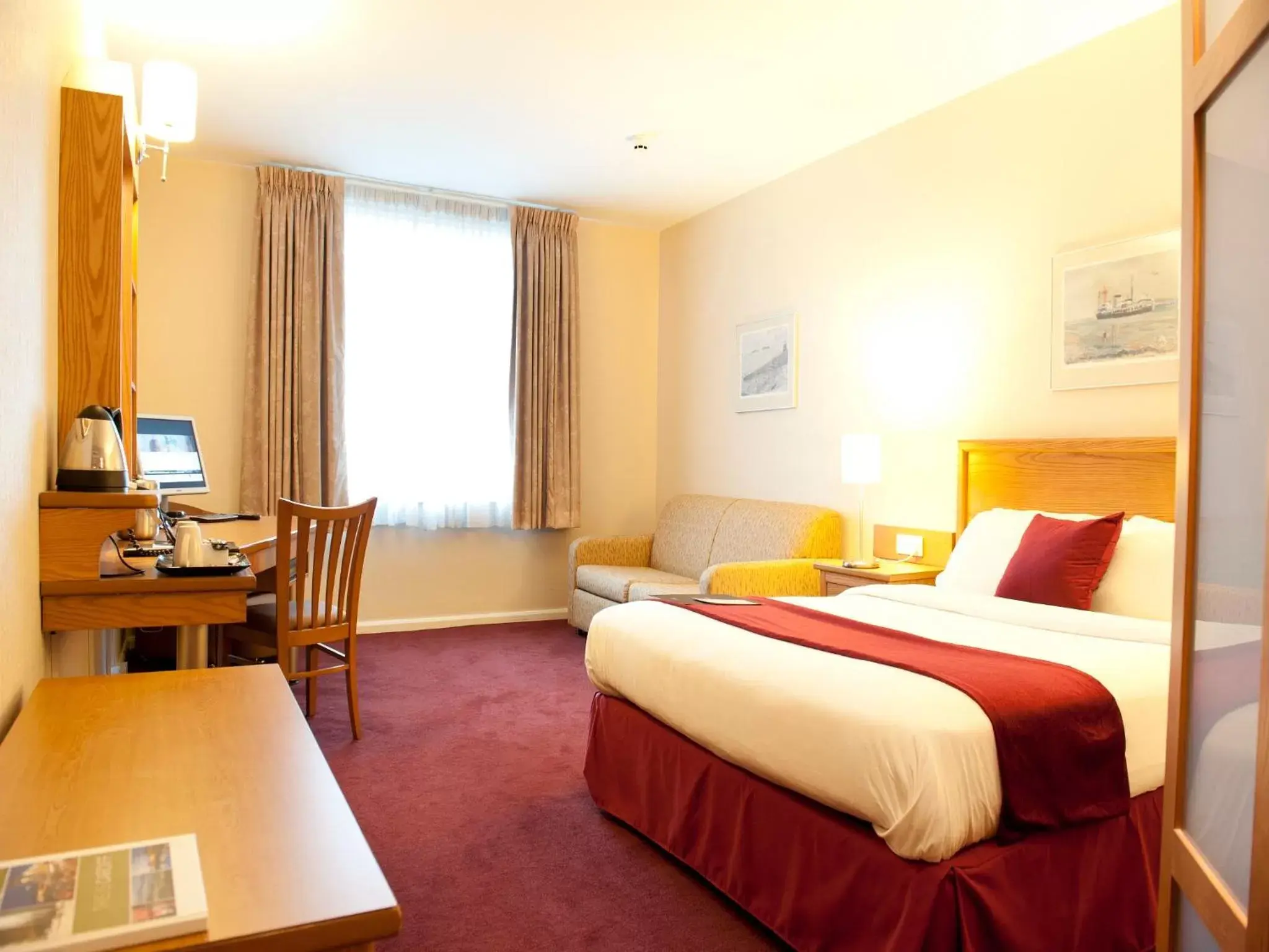 Photo of the whole room, Bed in Future Inn Plymouth