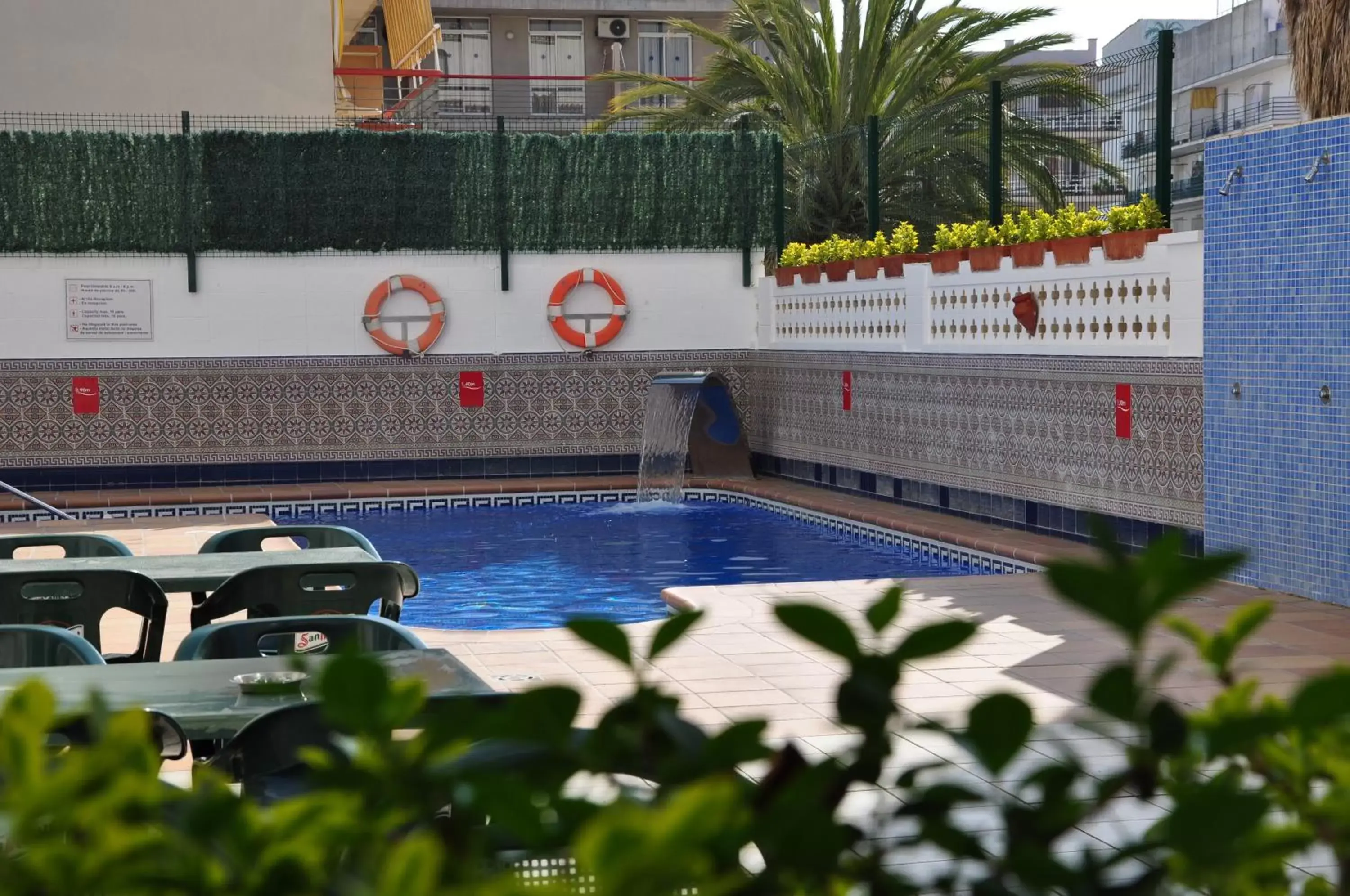 Swimming pool in Aparthotel Safari Swimming pool in Aparthotel Safari