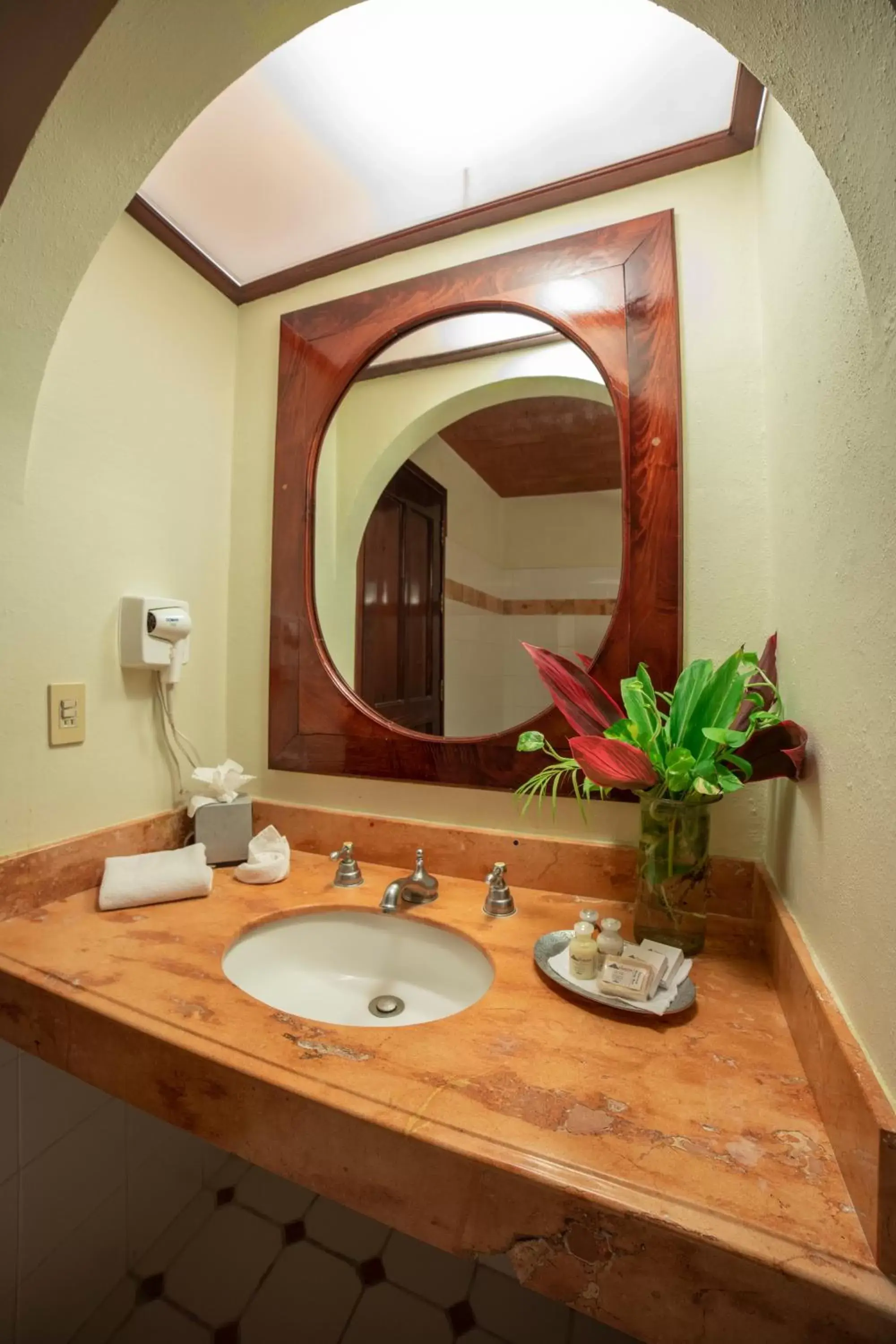 Area and facilities, Bathroom in Hotel Chichen Itza