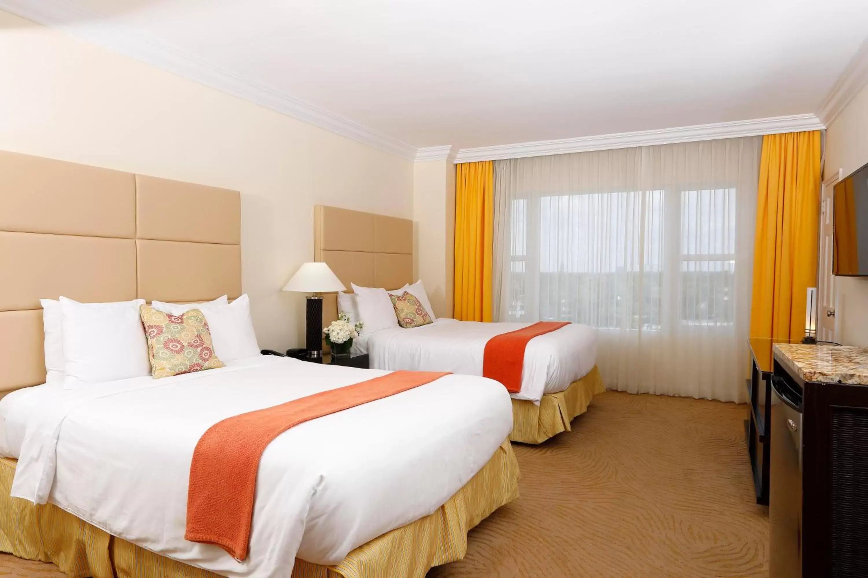 Bedroom, Bed in Sea View Hotel