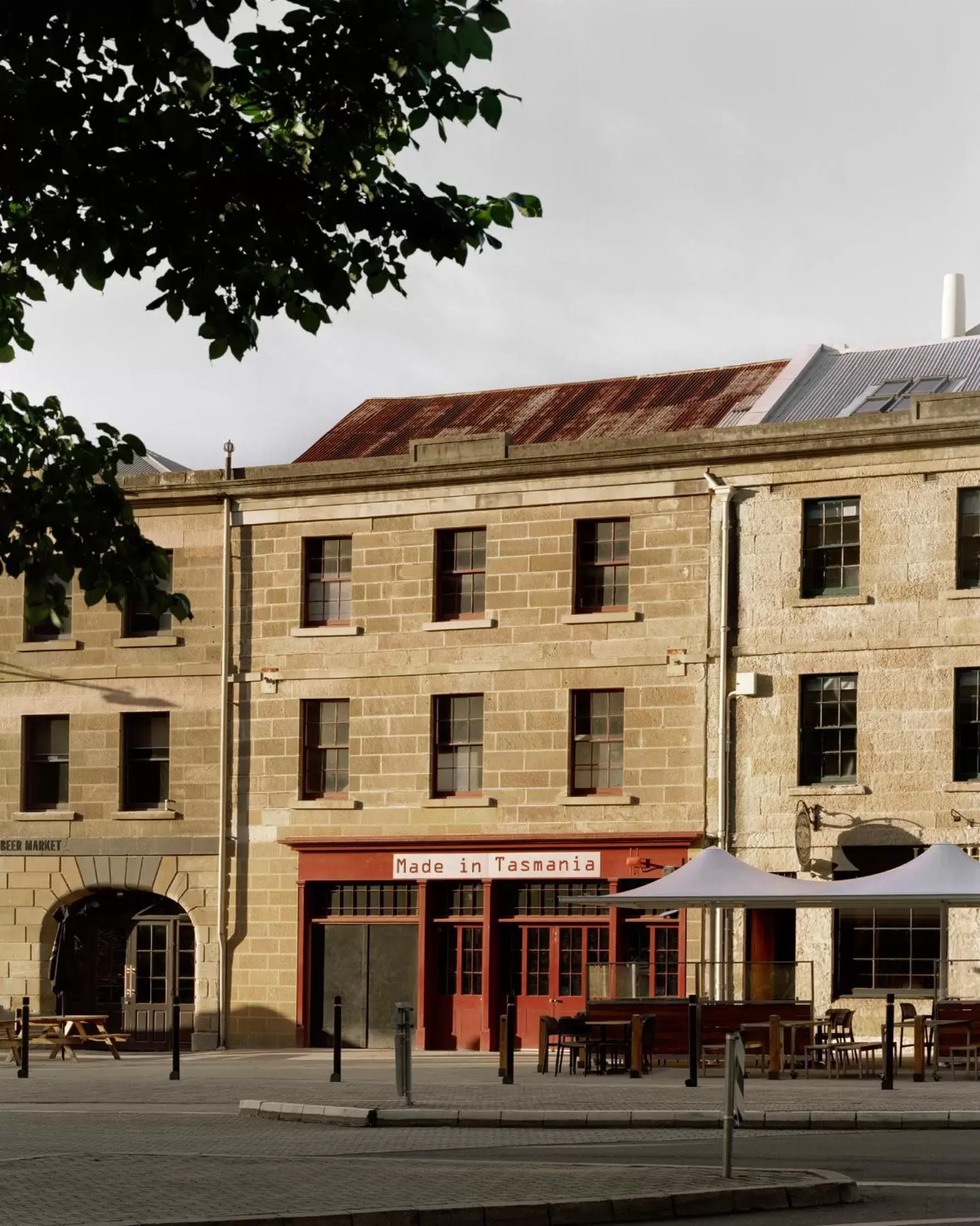 Property Building in Moss Hotel