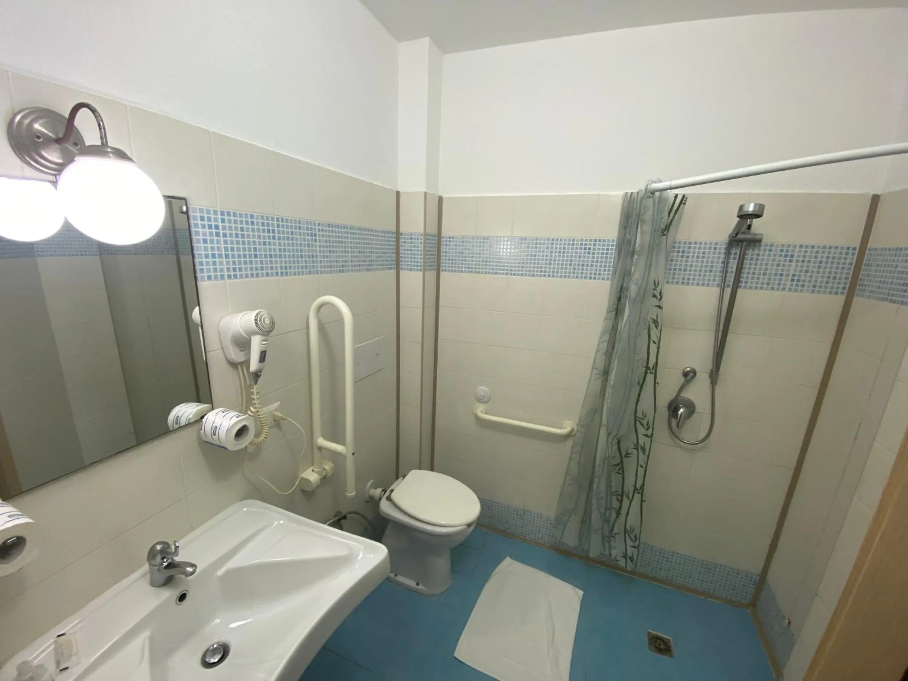 Bathroom in HOTEL Poma