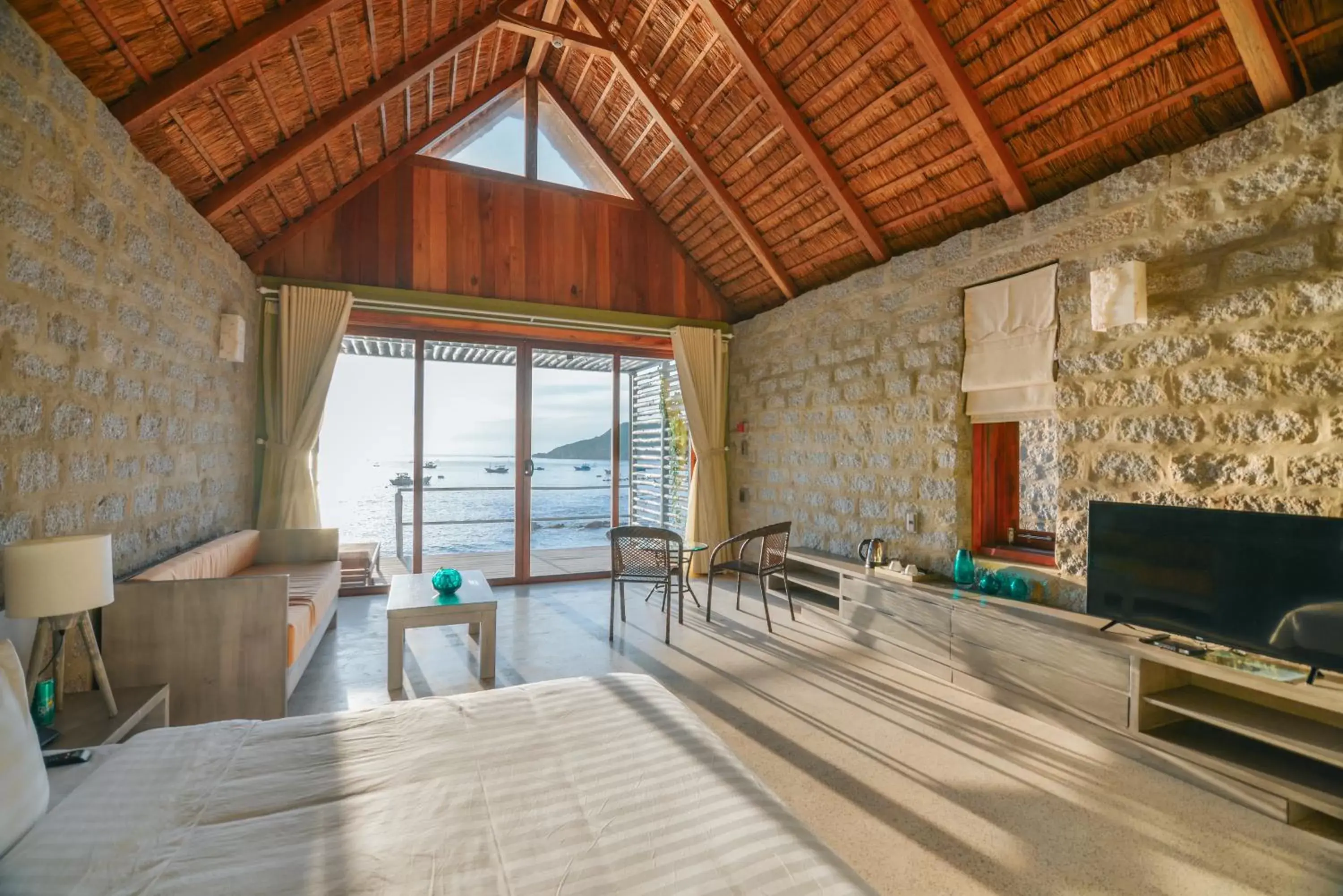 Bedroom, TV/Entertainment Center in Casa Marina Resort