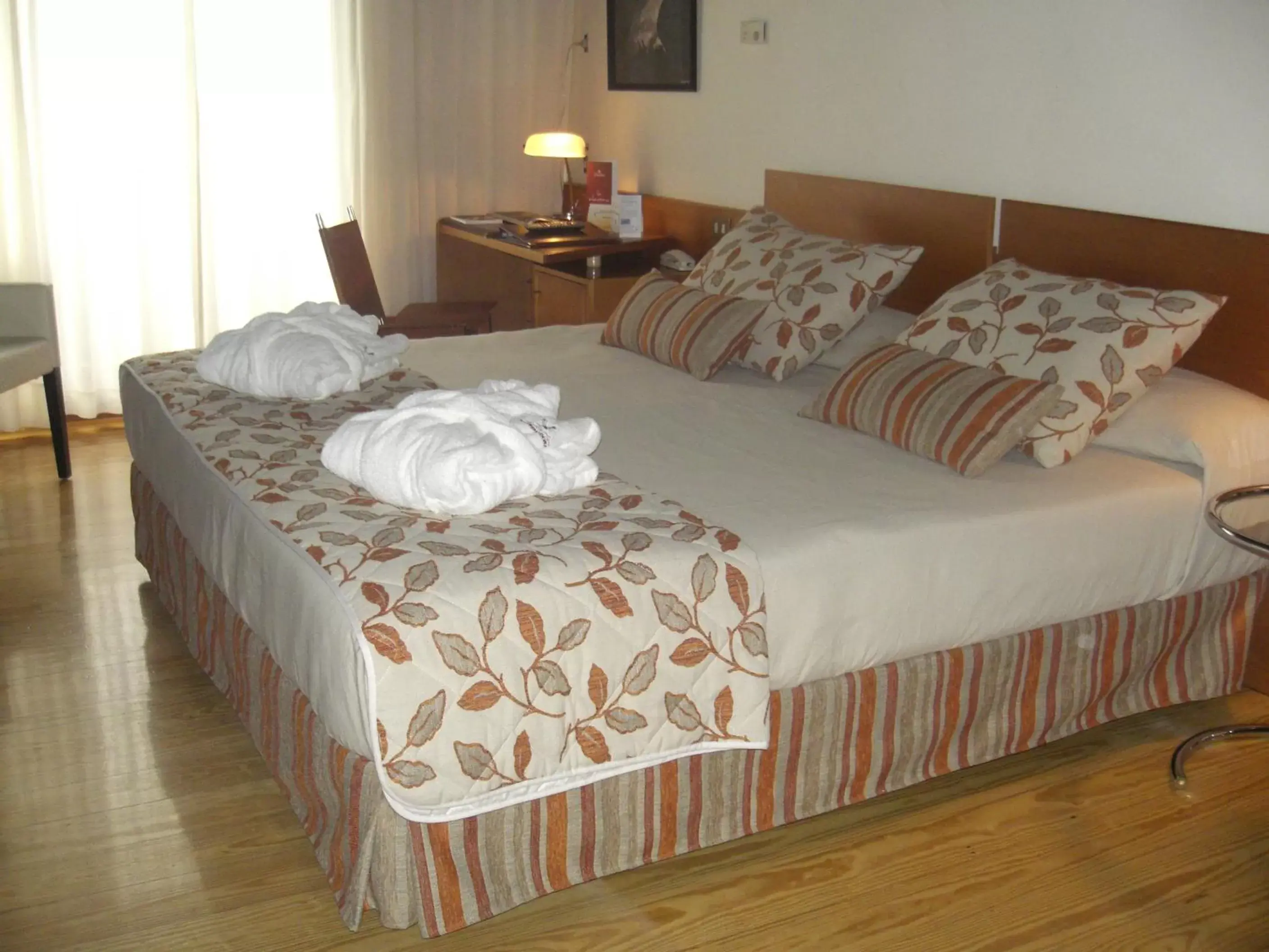 Photo of the whole room, Bed in Hospederia Parque de Monfragüe