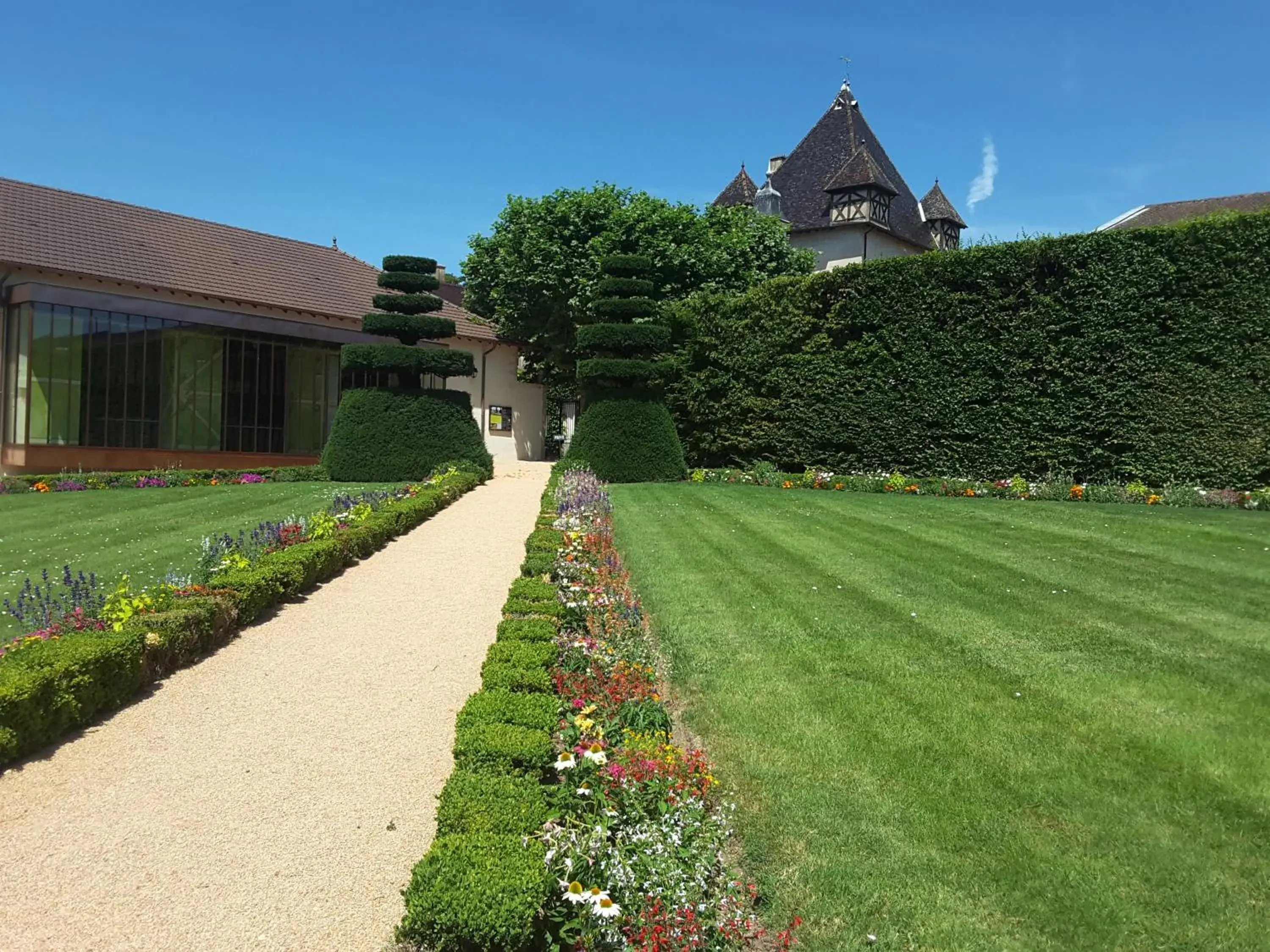 Garden in Château de Pizay