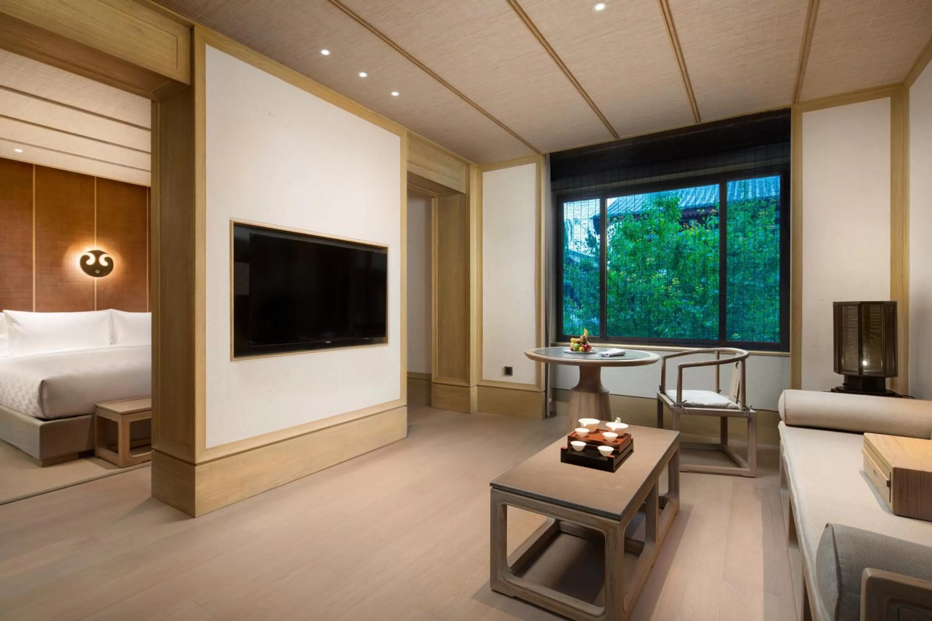 Photo of the whole room in HUALUXE Xi'an Tanghua by IHG