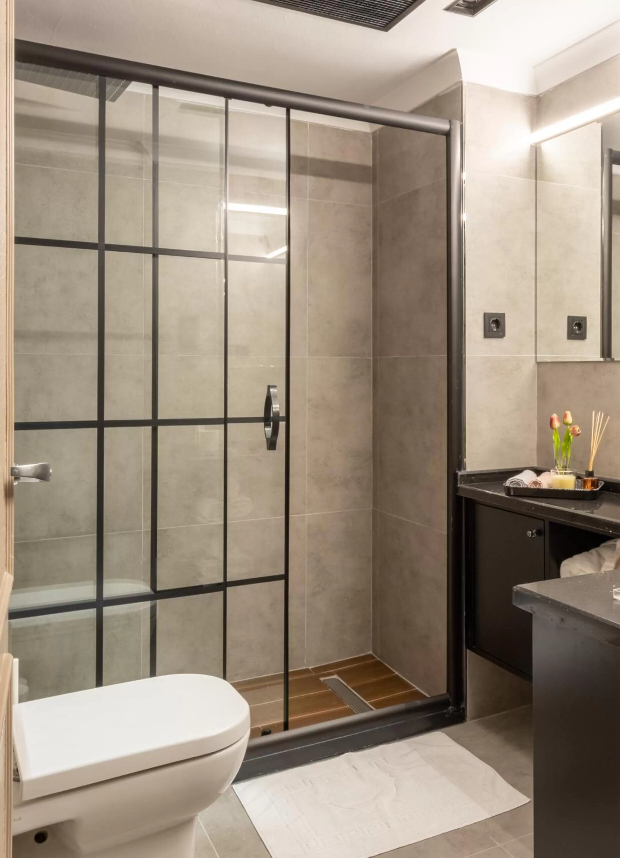 Shower in Antik Hotel Istanbul