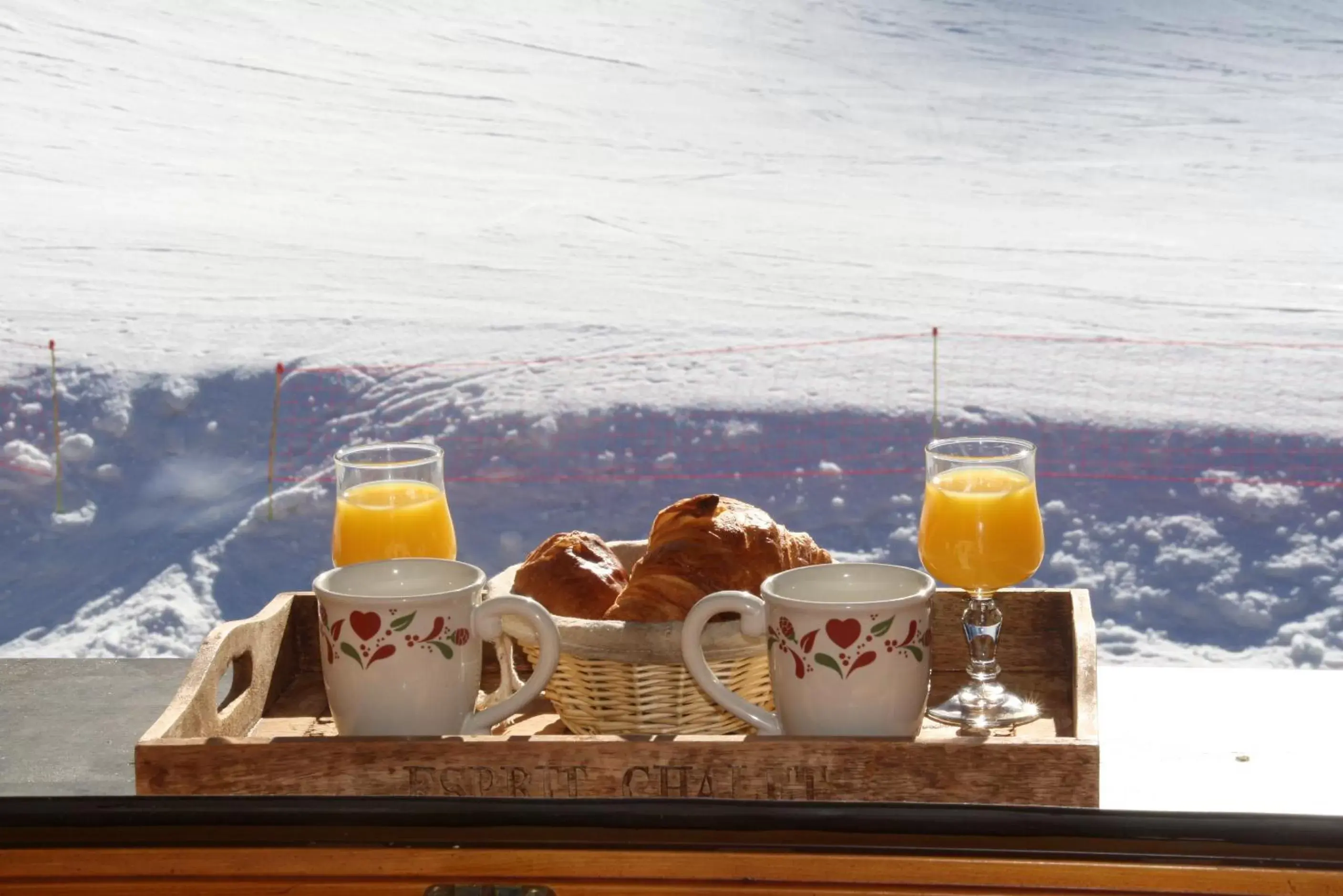 Breakfast, Winter in Le Schuss