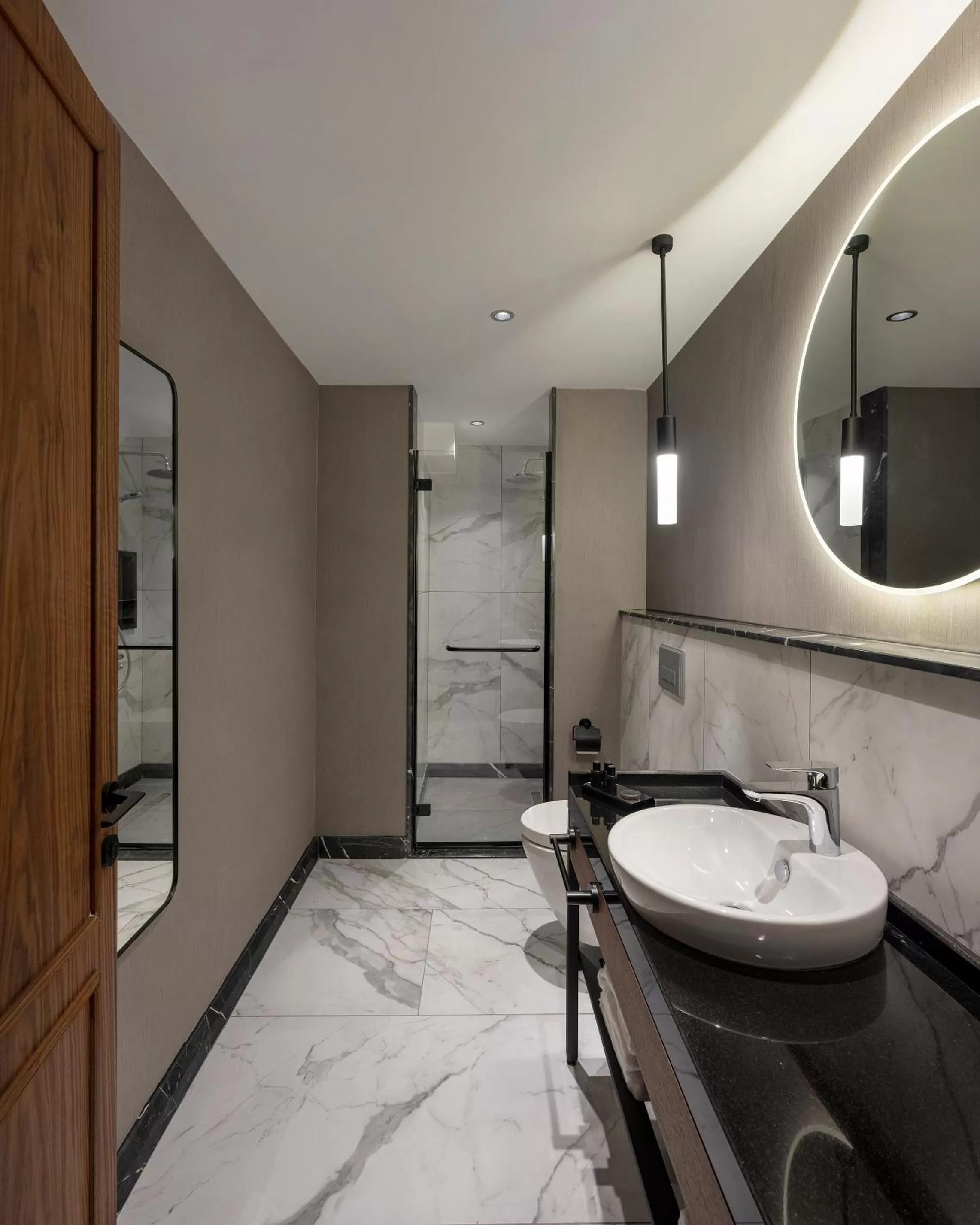 Shower in Livro Hotel