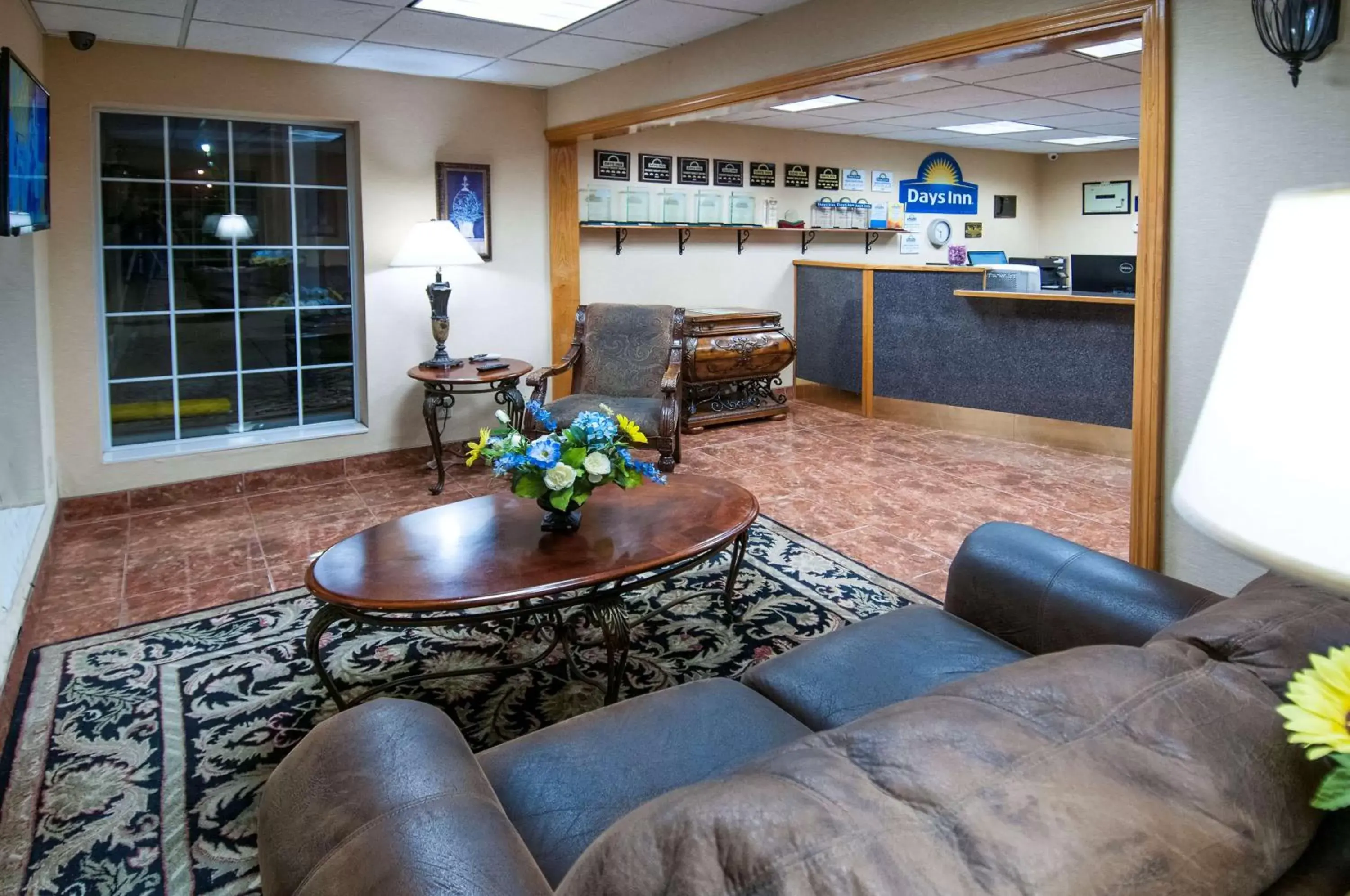 Seating area, Lobby/Reception in Days Inn by Wyndham Pauls Valley