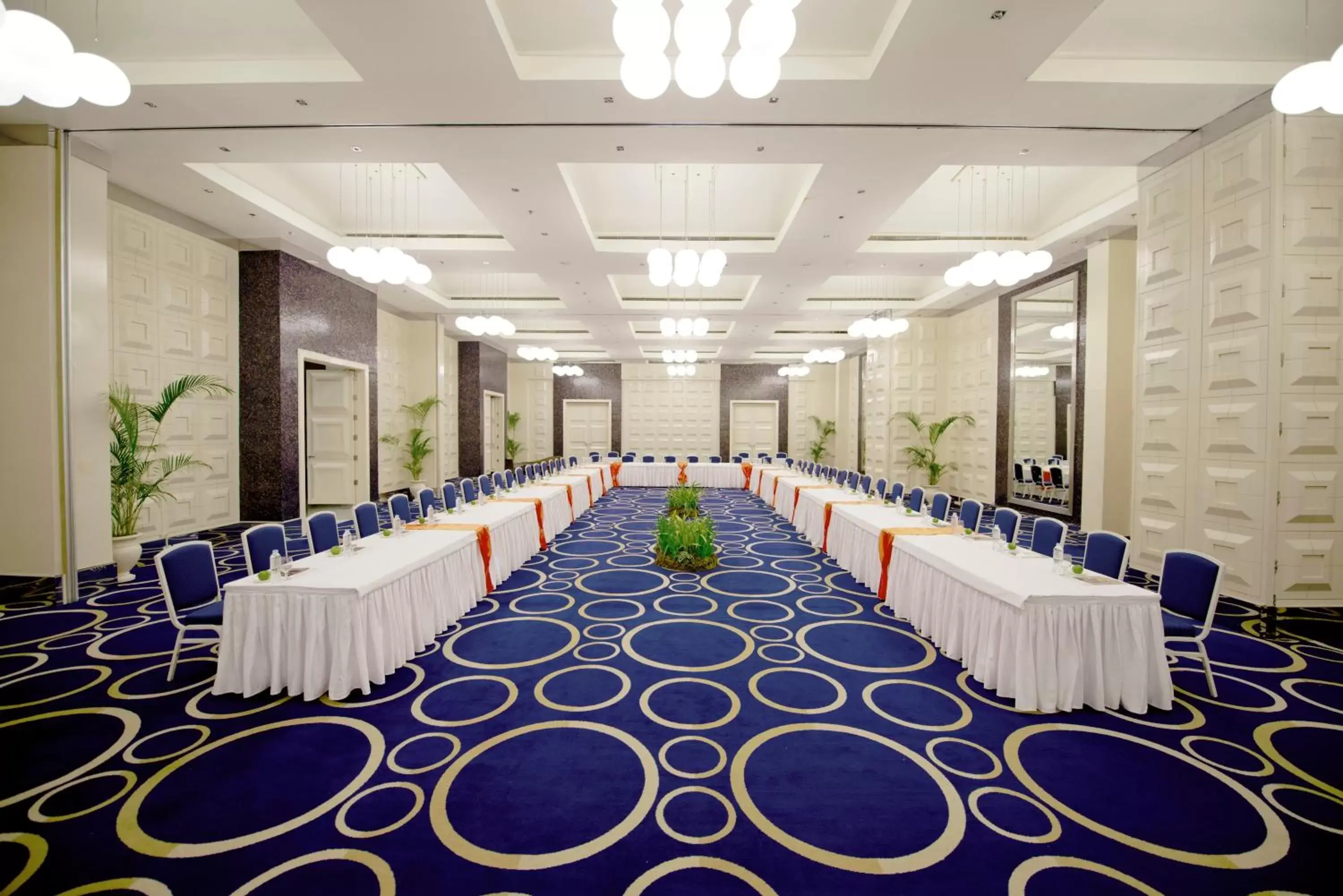 Business facilities in Mövenpick Hotel Mactan Island Cebu