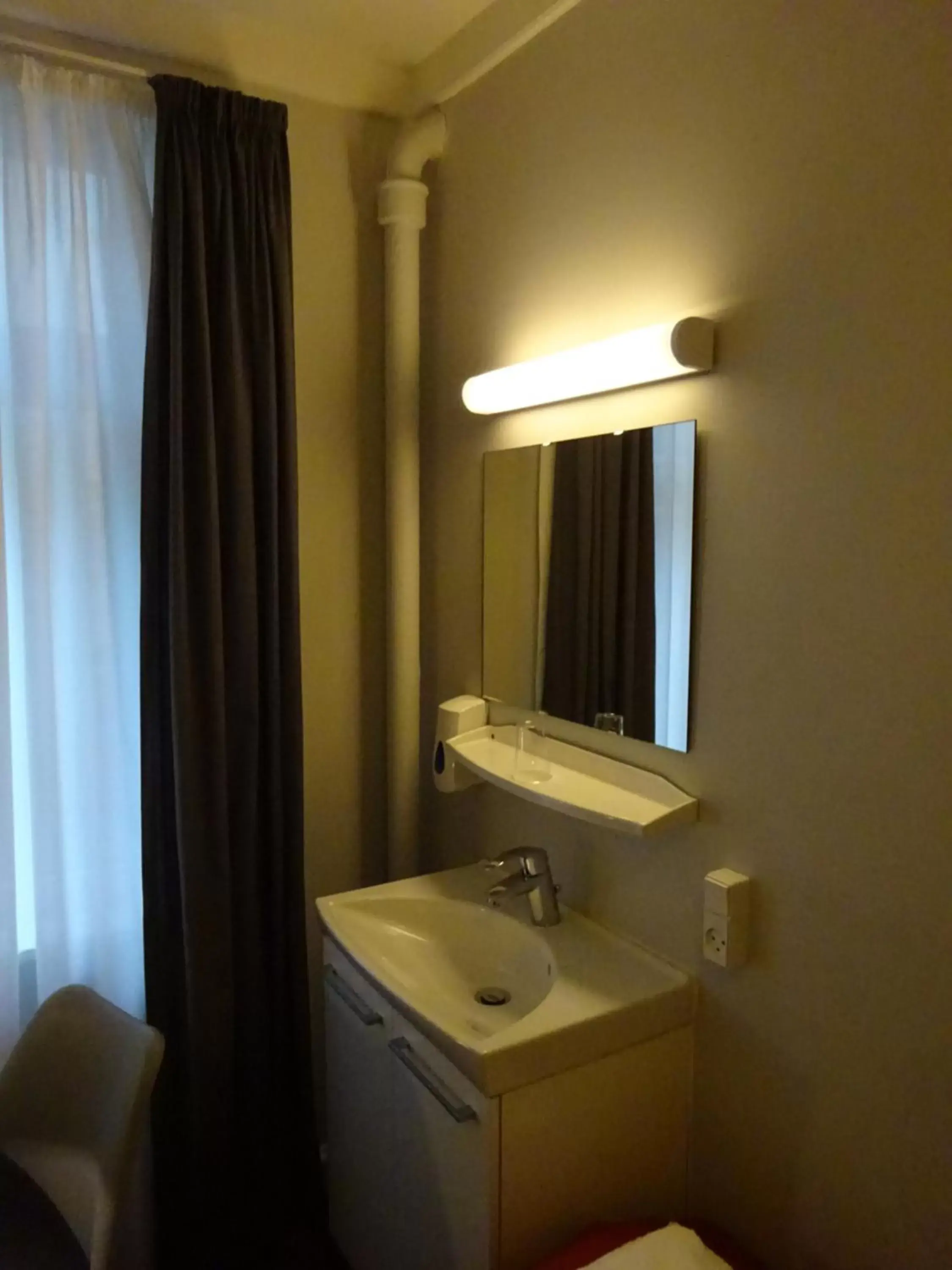 Photo of the whole room, Bathroom in City Hotel Nebo
