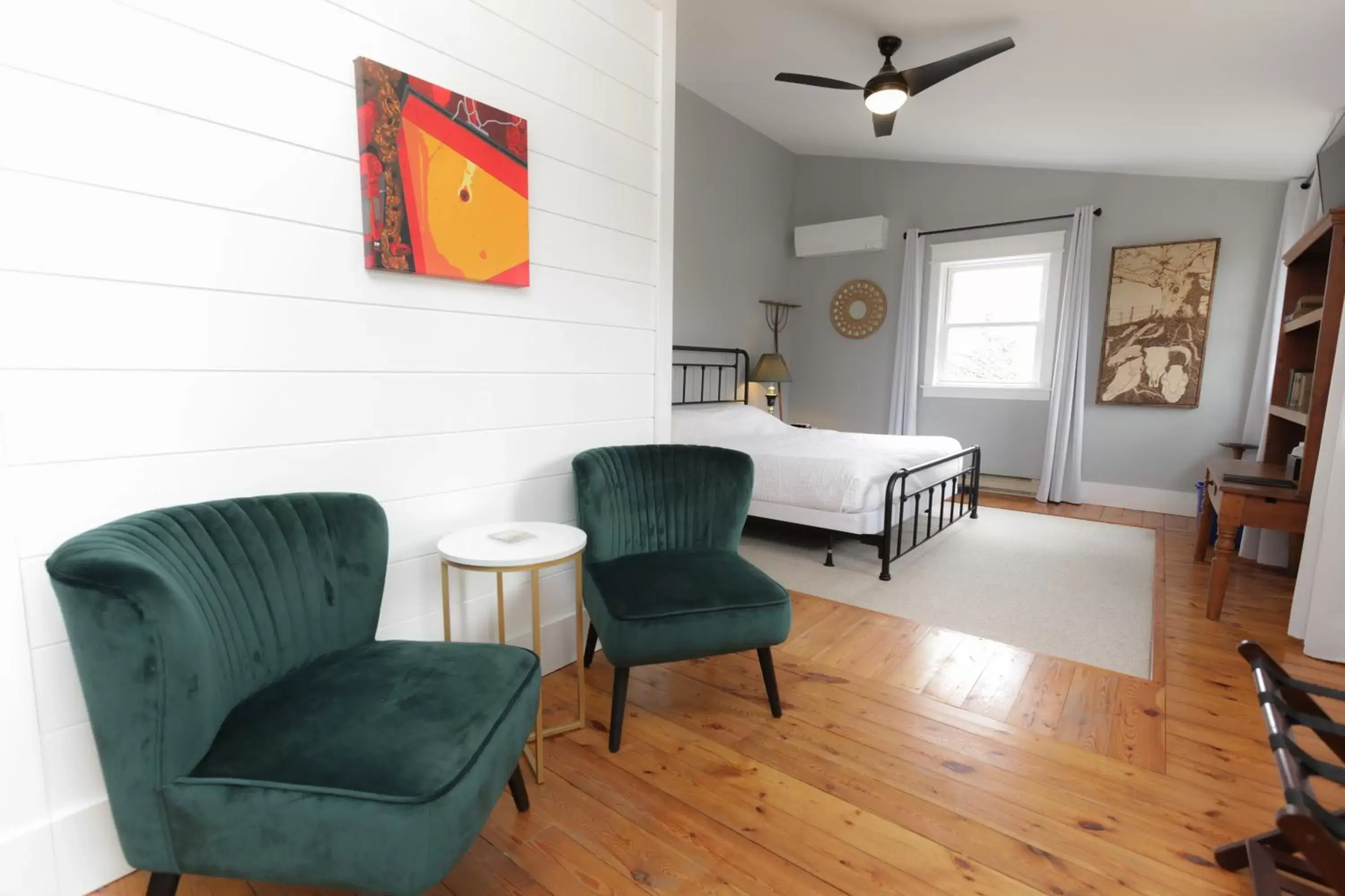 Seating Area in Jackson's Falls Country Inn