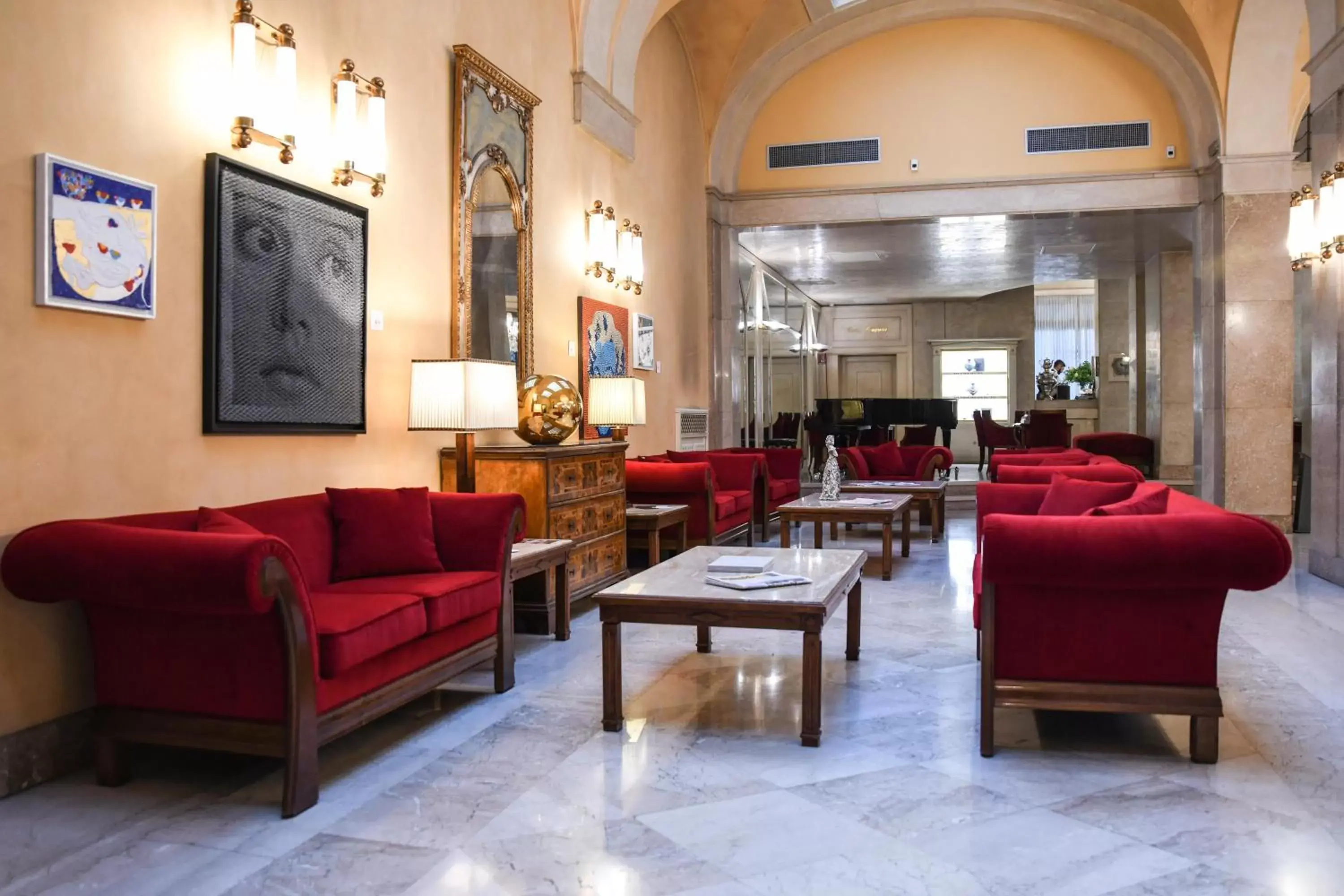 Lobby or reception in Hotel Vittoria