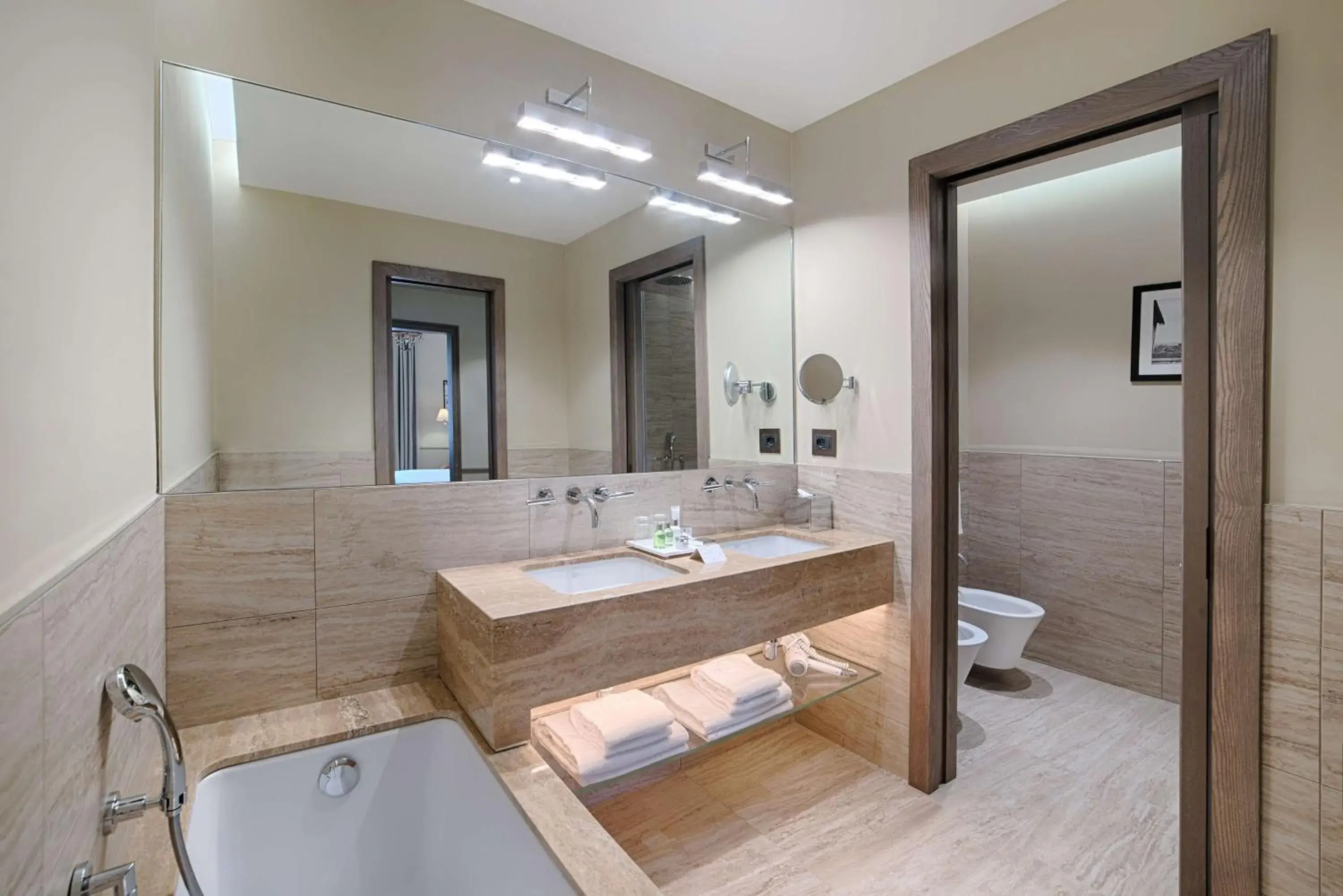 Bathroom in NH Collection Palazzo Gaddi