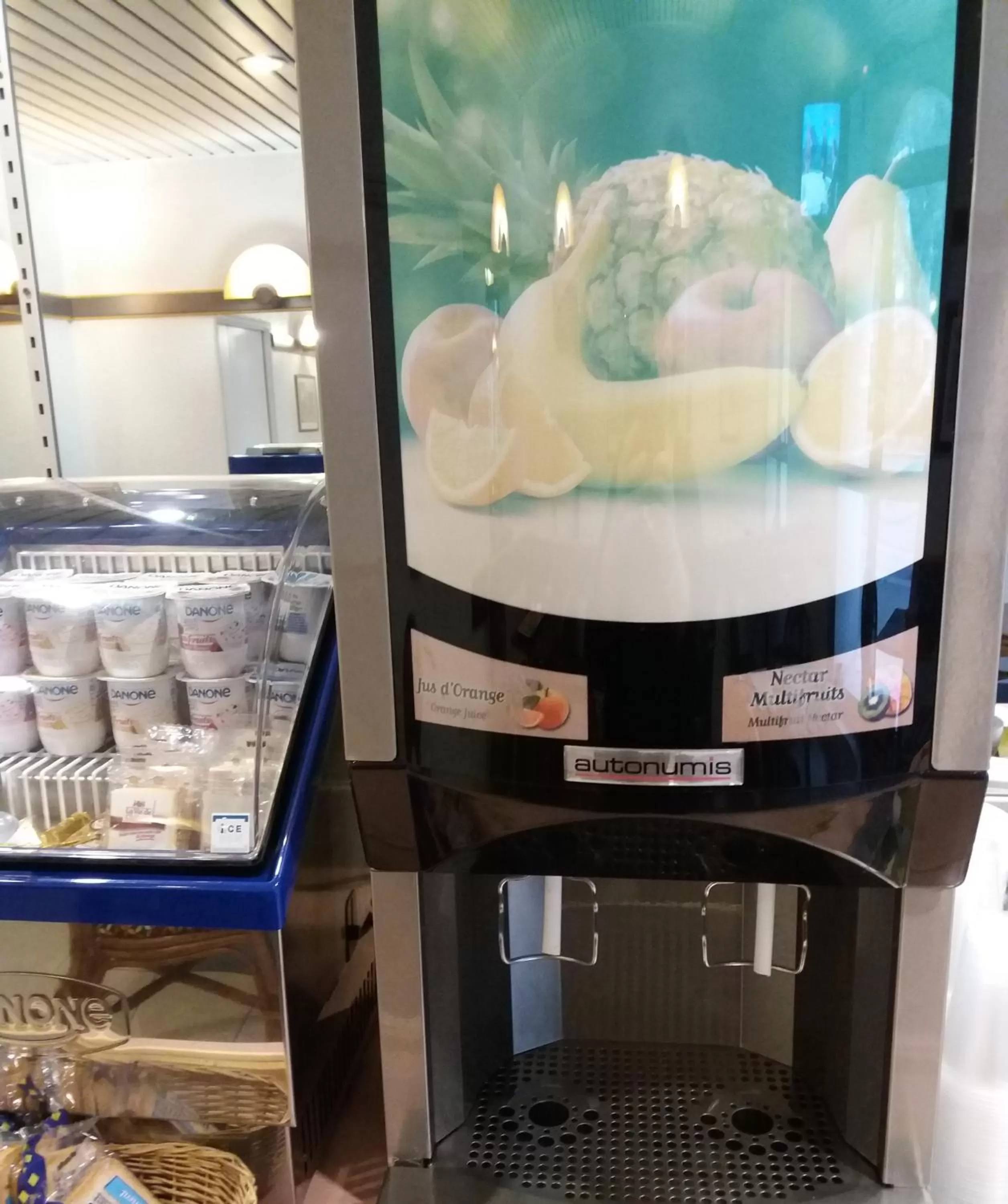 Food and drinks in EGG HOTEL - HOTEL LES GENS DE MER Dieppe