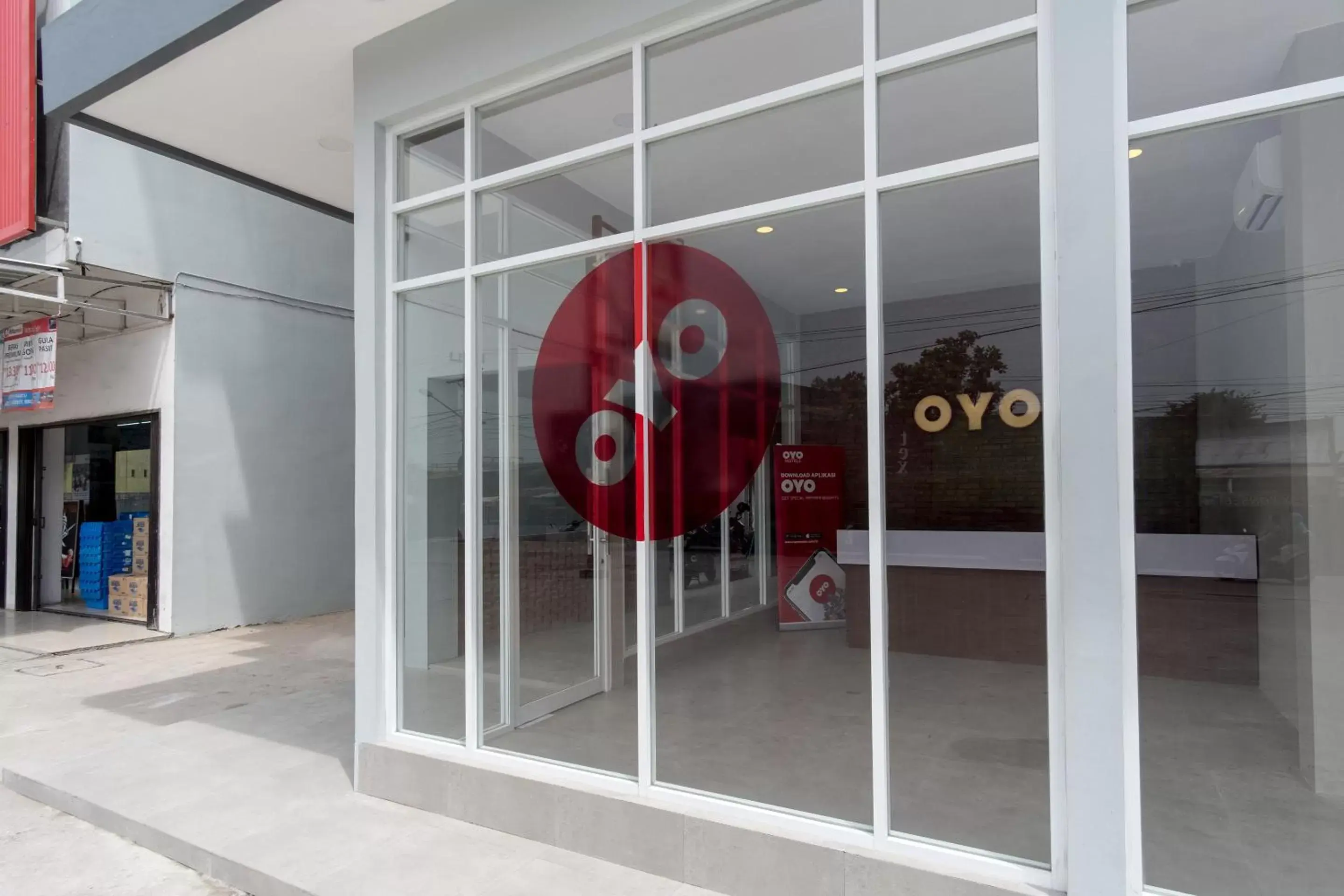 Lobby or reception, Property Logo/Sign in Super OYO 360 Mangaan Residence