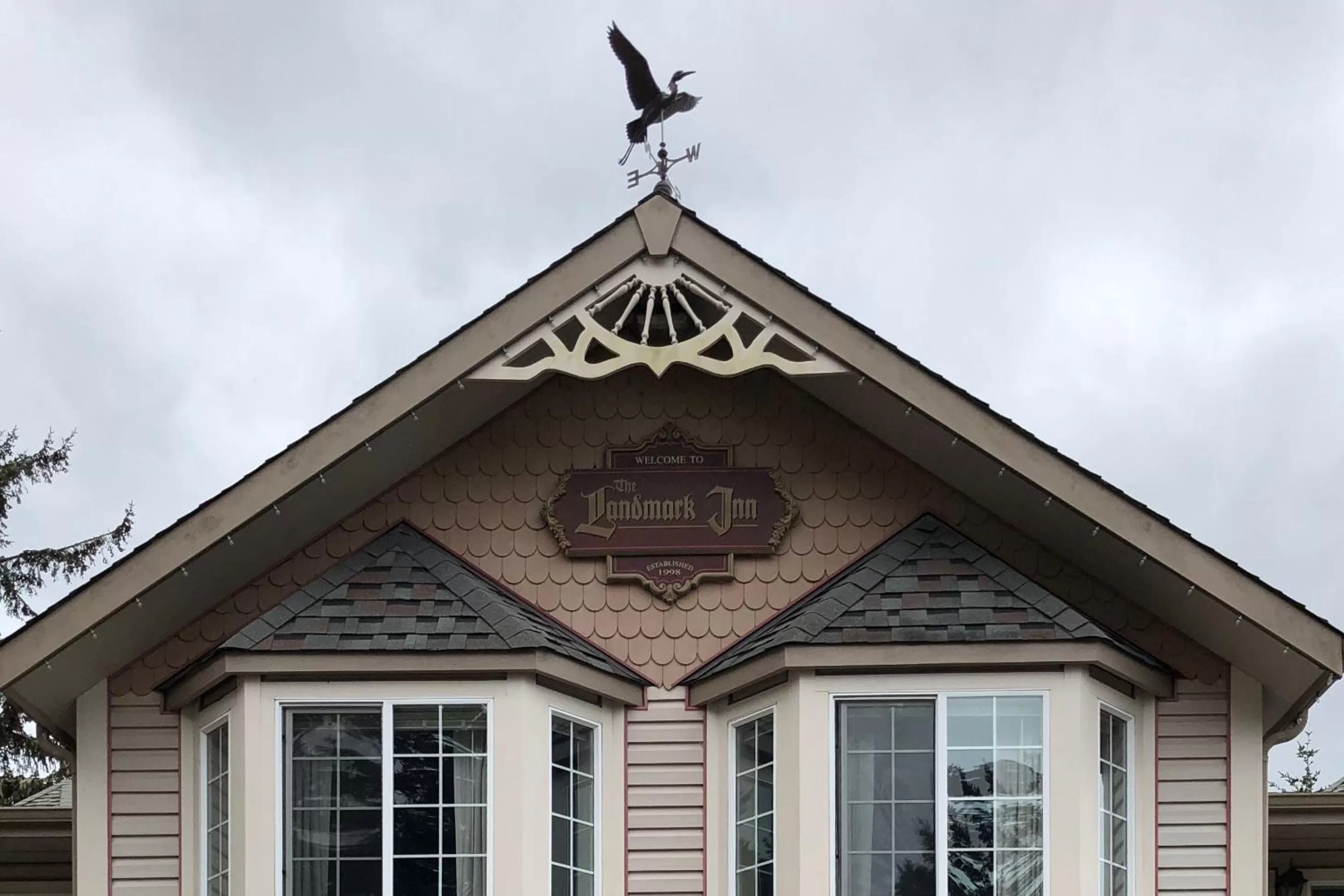 Facade/entrance in The Landmark Inn