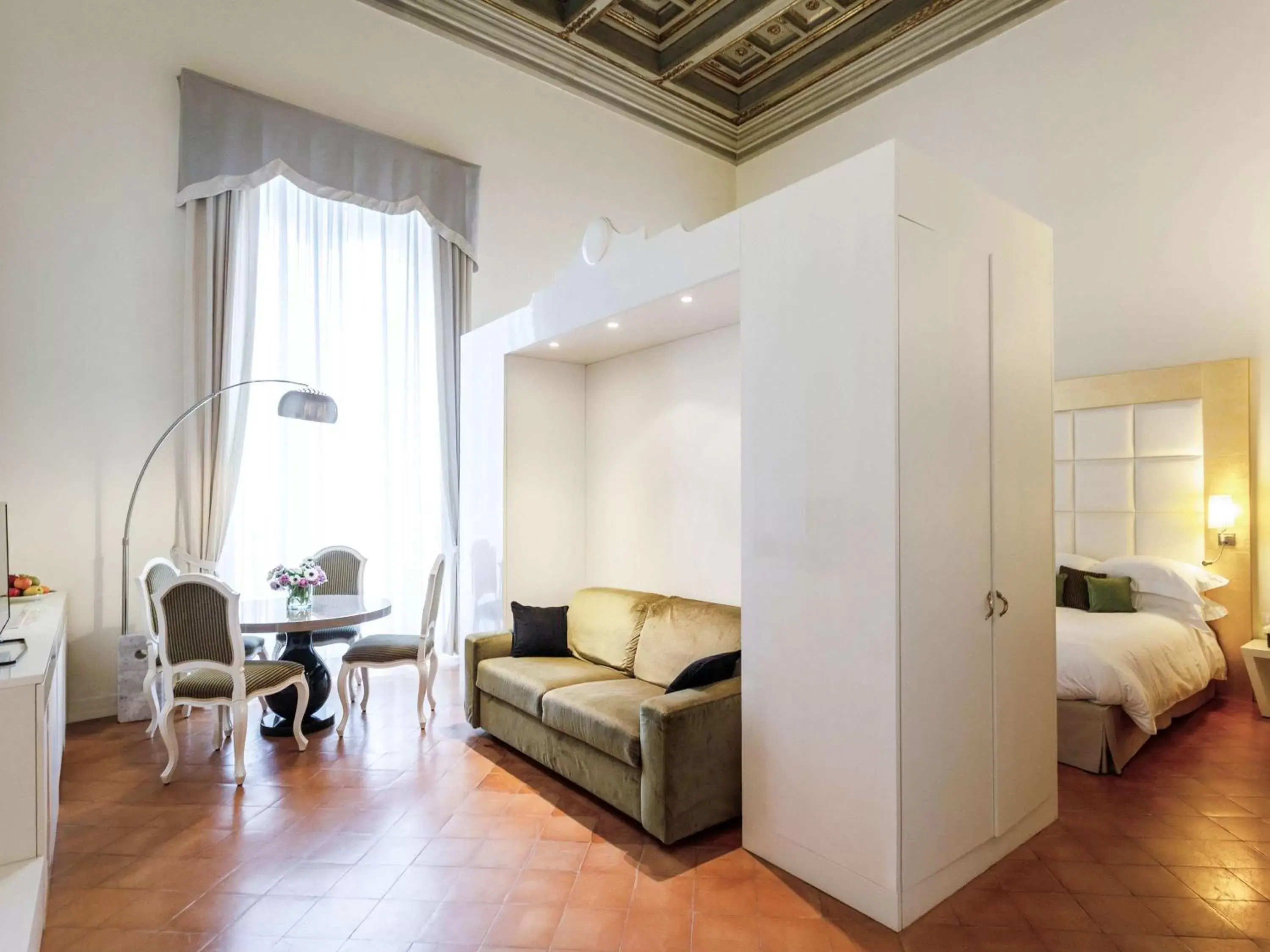 Photo of the whole room, Seating Area in MGallery Palazzo Caracciolo Napoli - Hotel Collection