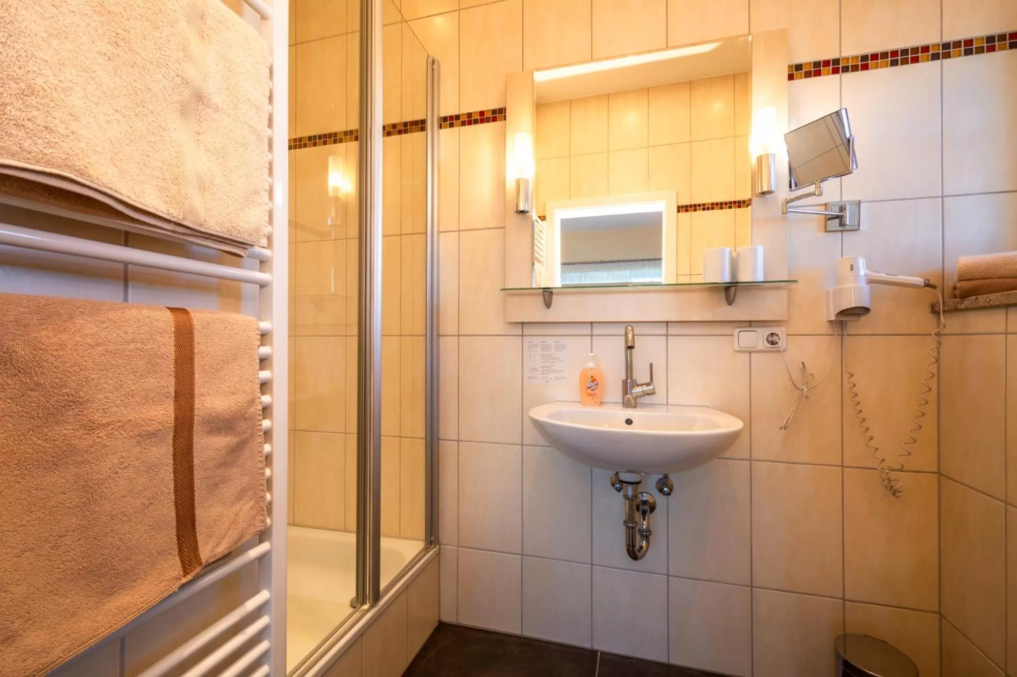 Shower in Boutique Hotel Angerer