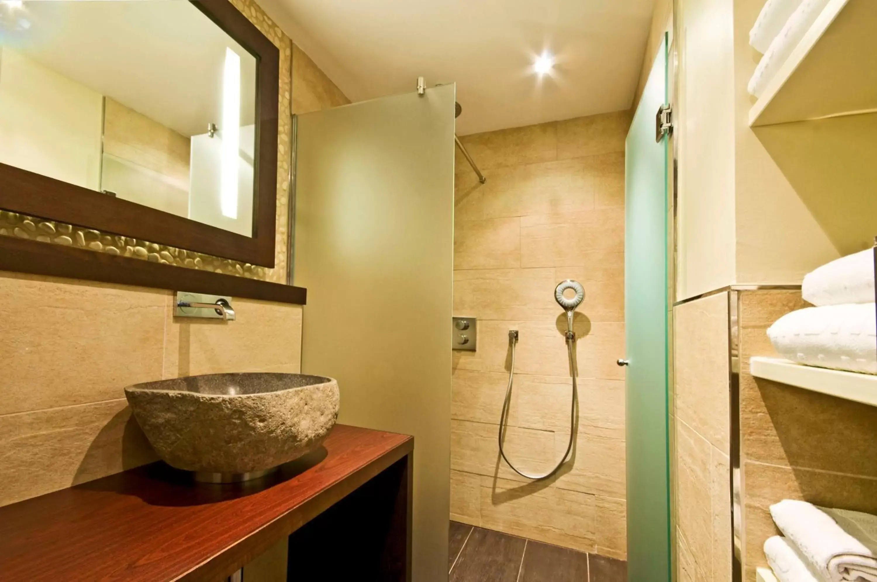 Bathroom in Lindner Hotel Mallorca Portals Nous, part of JdV by Hyatt