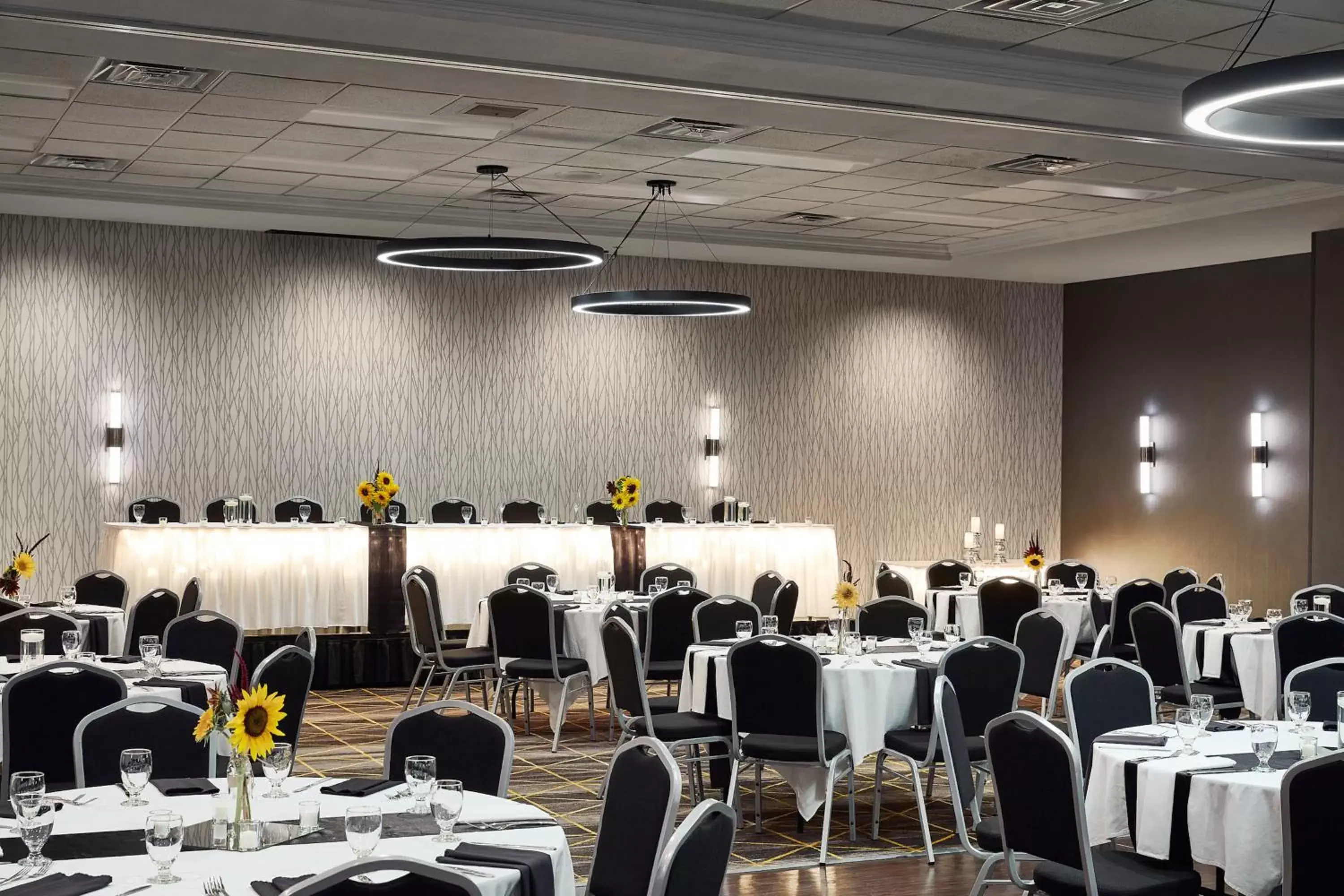 Banquet/Function facilities, Banquet Facilities in Holiday Inn Hotel & Suites Madison West, an IHG Hotel