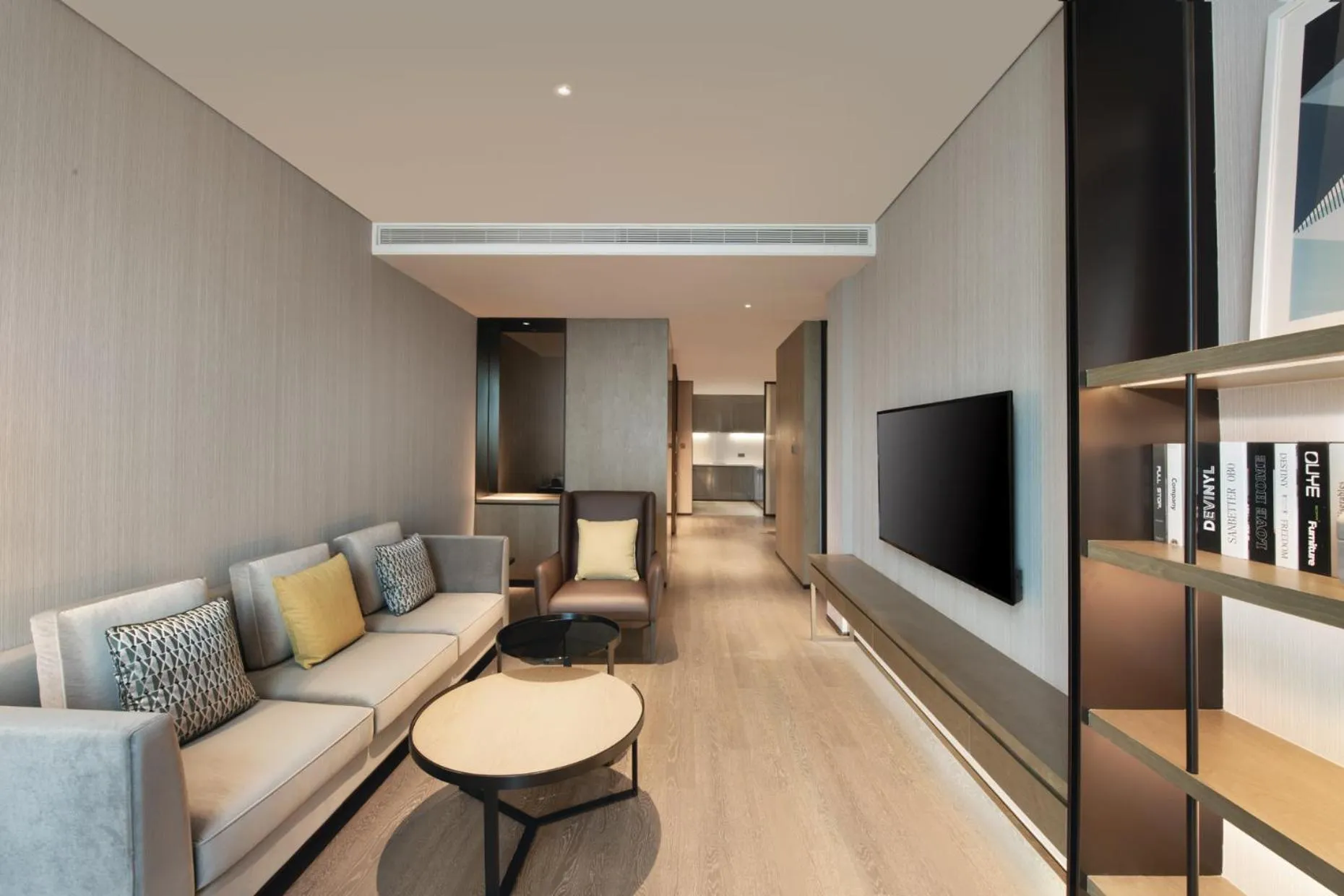 Living room in Crowne Plaza Hangzhou Science City by IHG