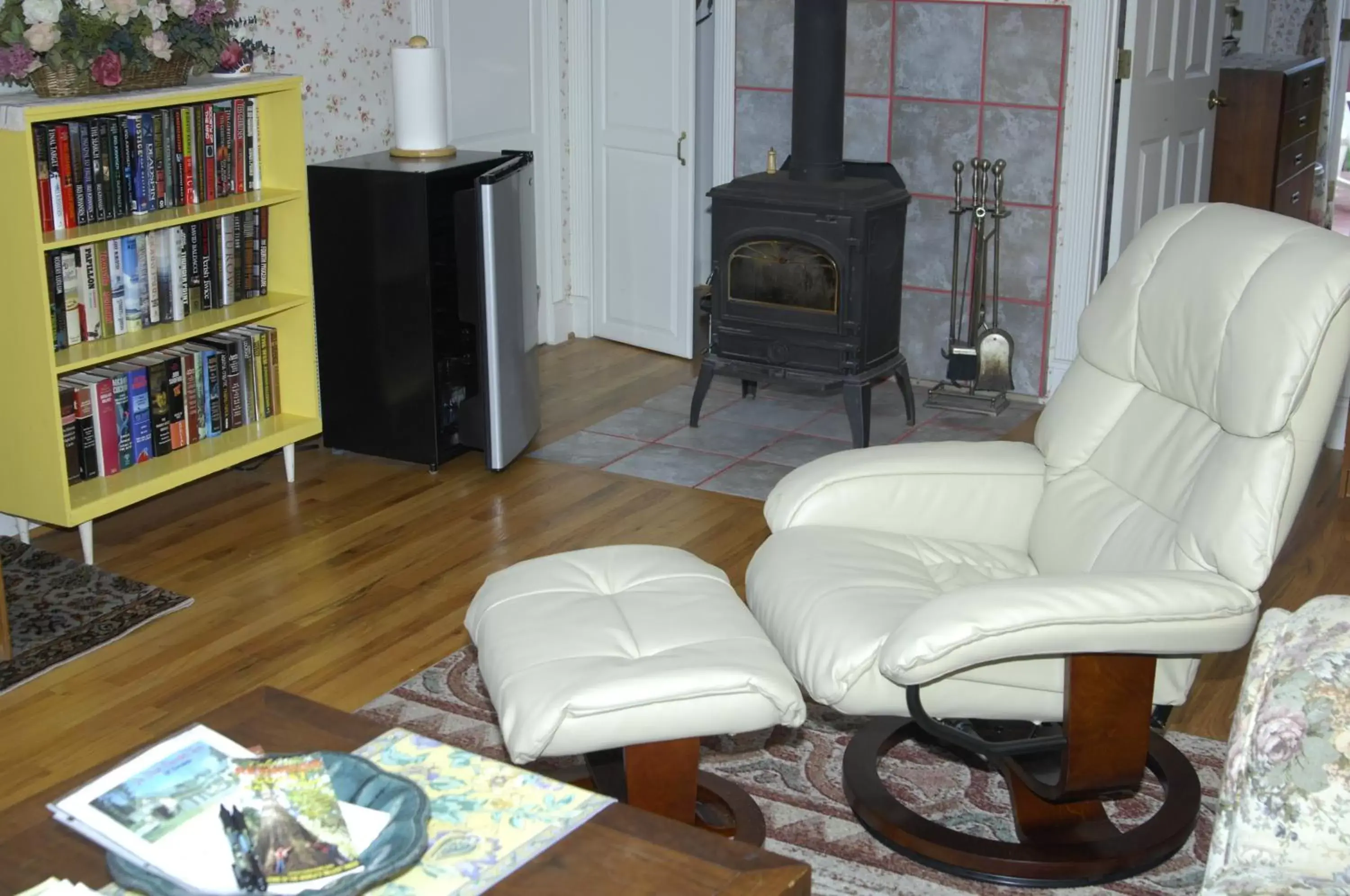 Seating Area in Ye Olde Danish Inn