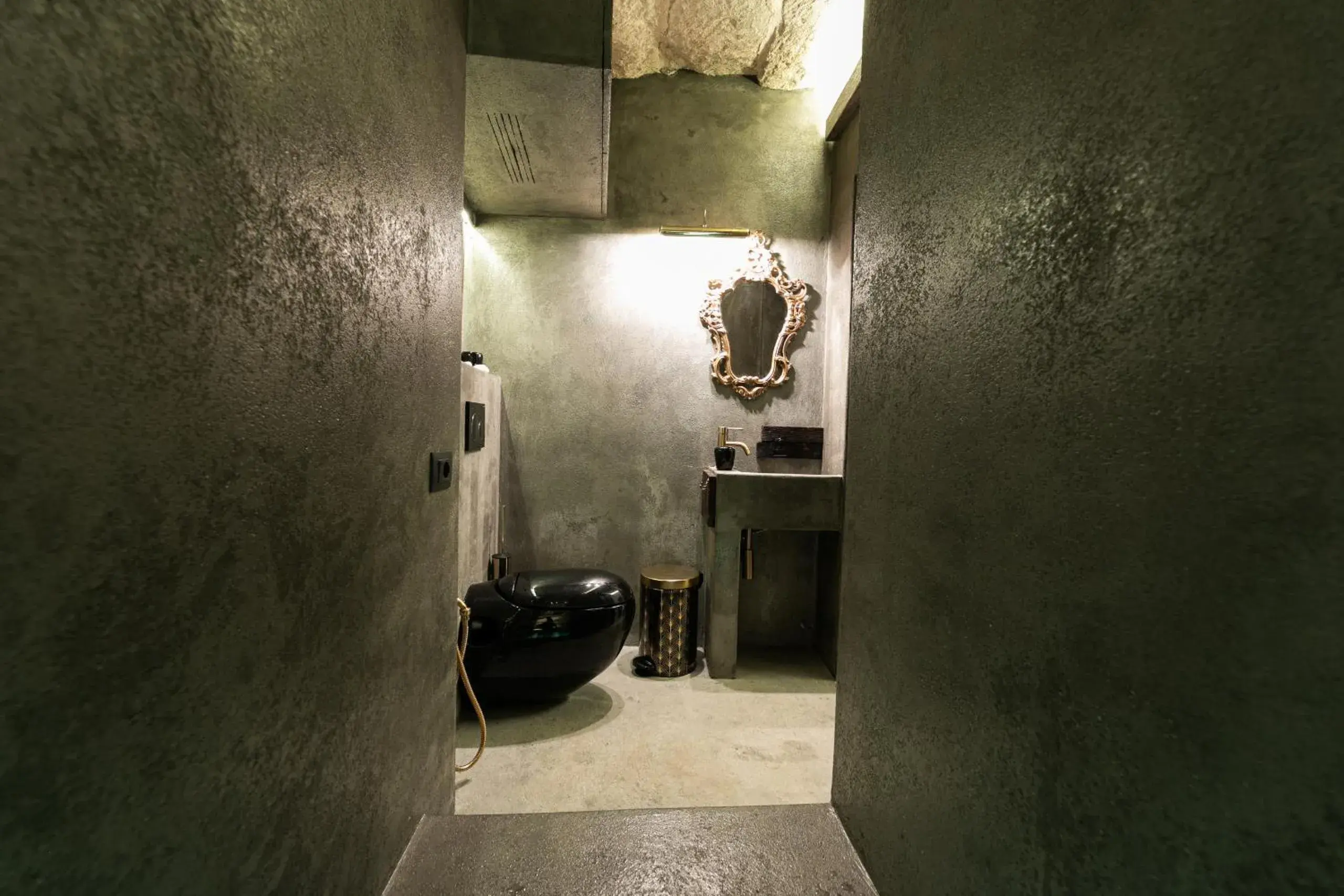 Bathroom in Casa Meti Exclusive Apartment in Ortigia