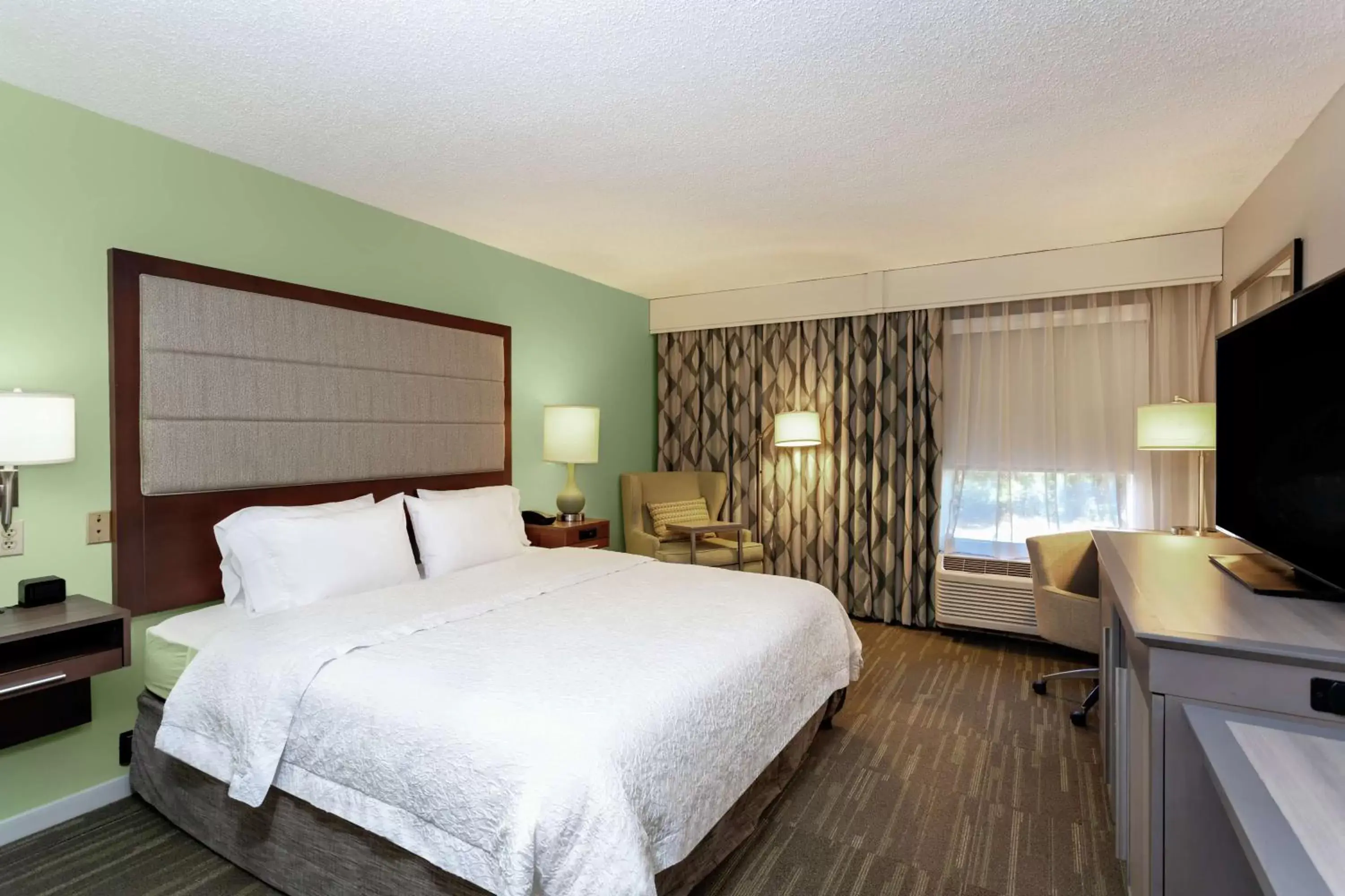 Bedroom, Bed in Hampton Inn Melbourne Bedroom, Bed in Hampton Inn Melbourne