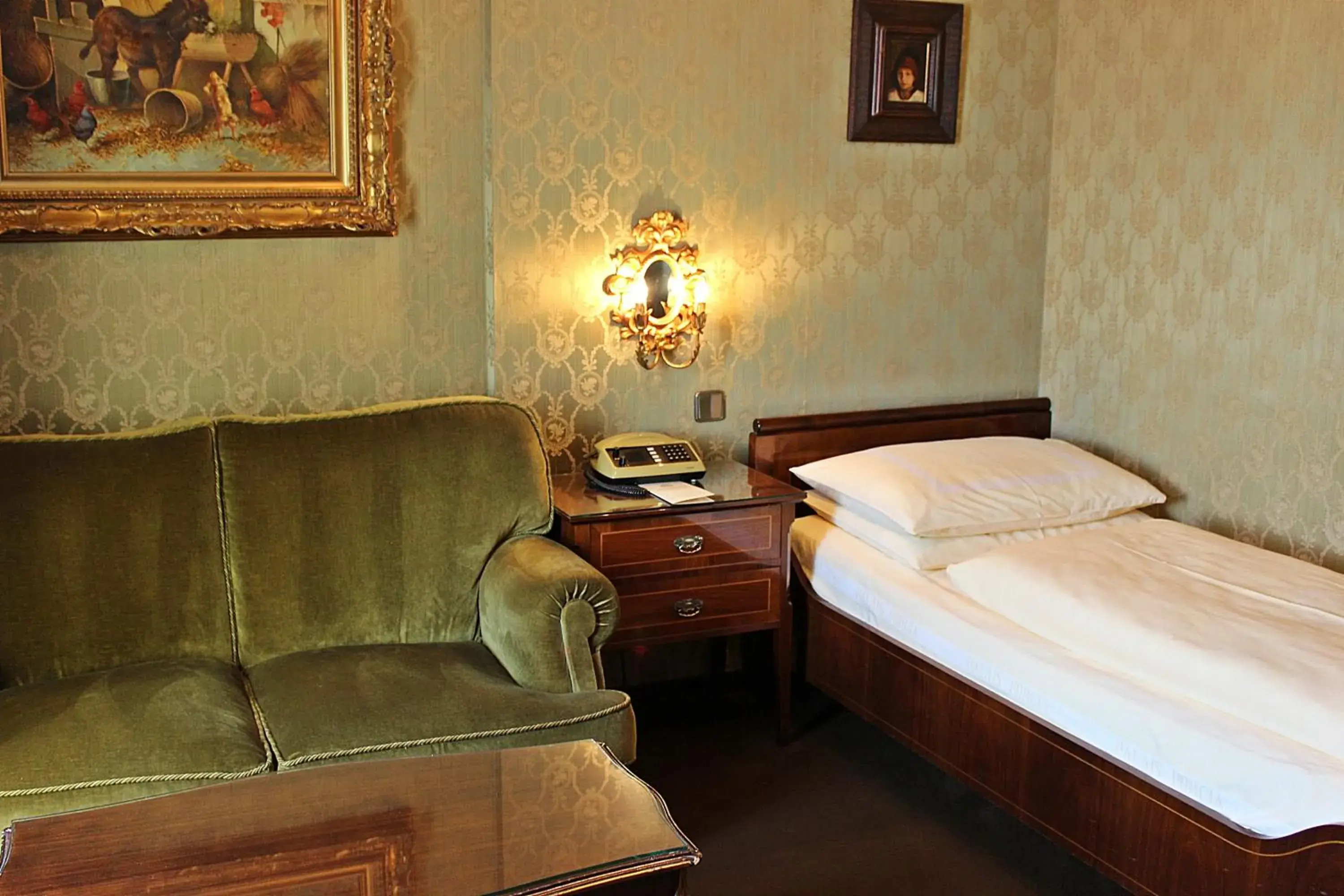 Business Single Room in Hotel Palais Porcia