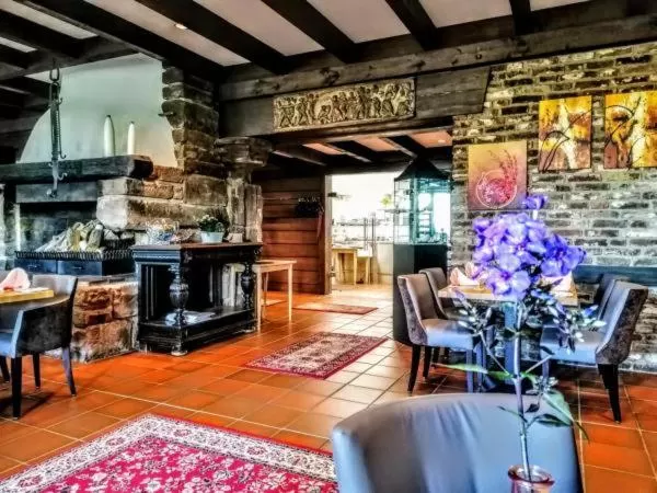 Restaurant/places to eat in Burg Wassenberg