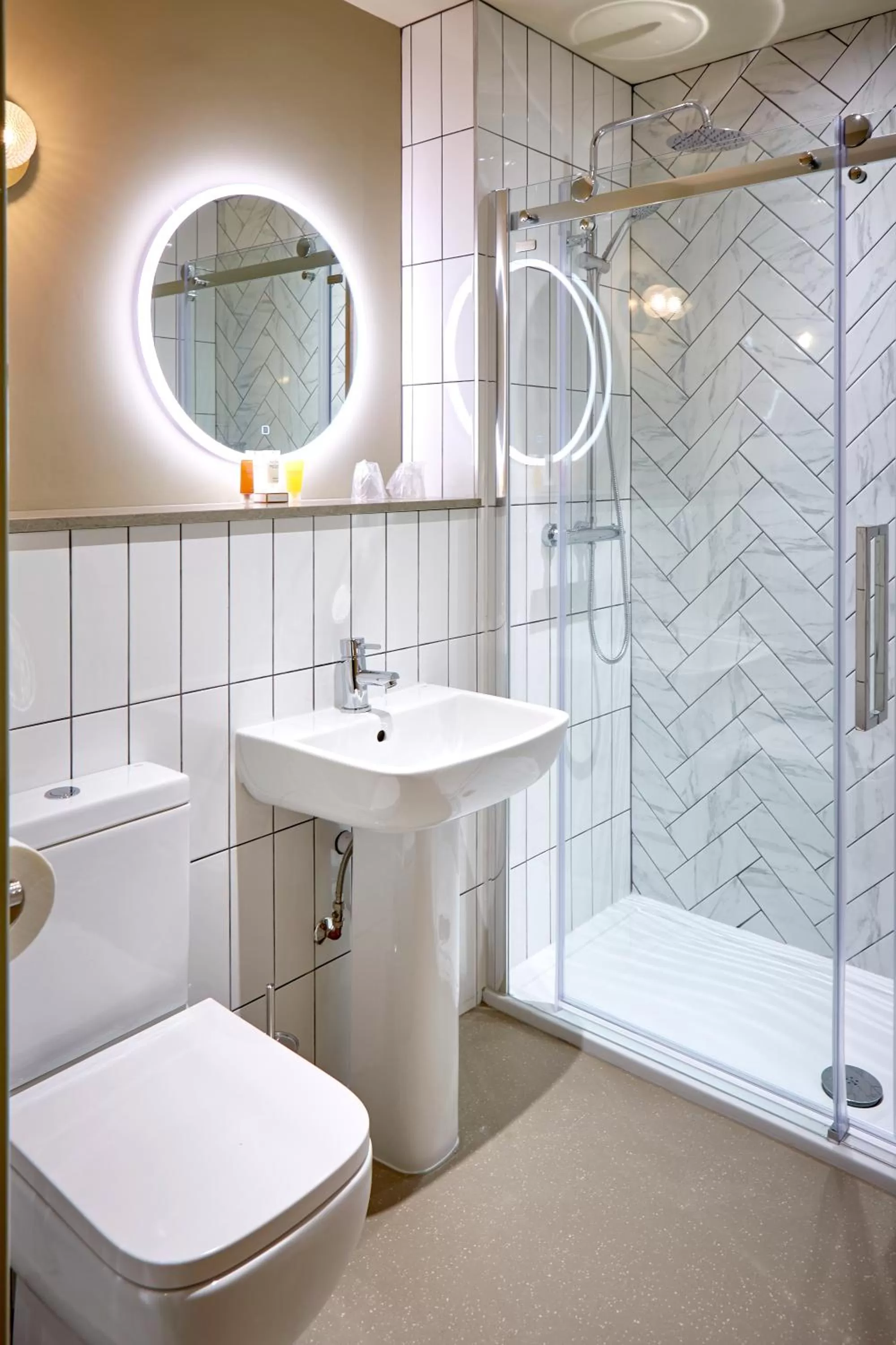 Shower in The Belmore