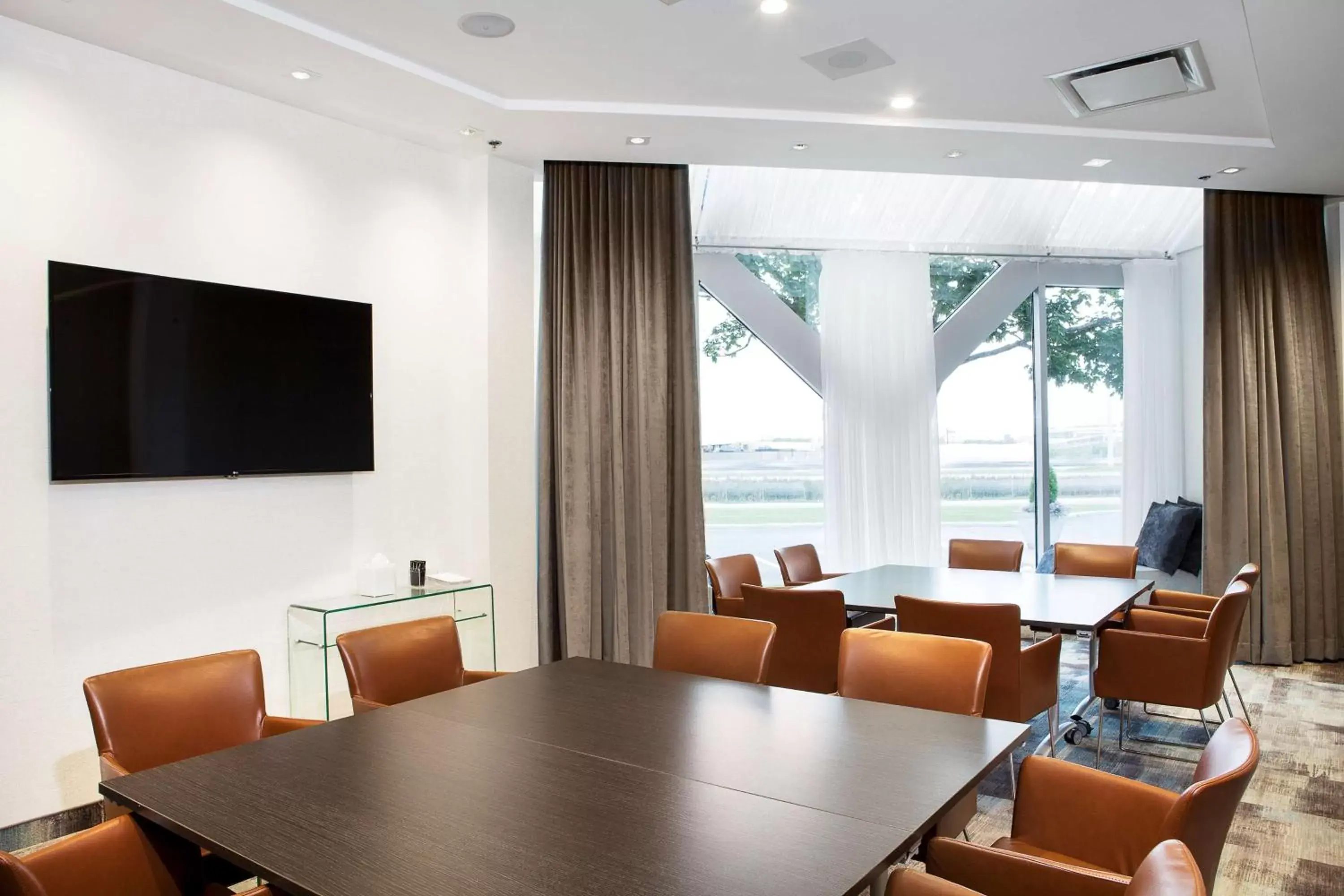 Meeting/conference room in Hilton Montreal/Laval