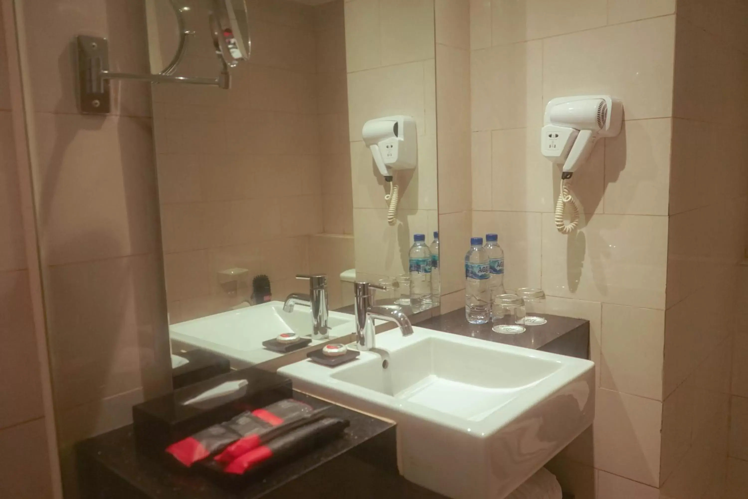 Superior Double Room in The Premiere Pekanbaru Superior Double Room in The Premiere Pekanbaru