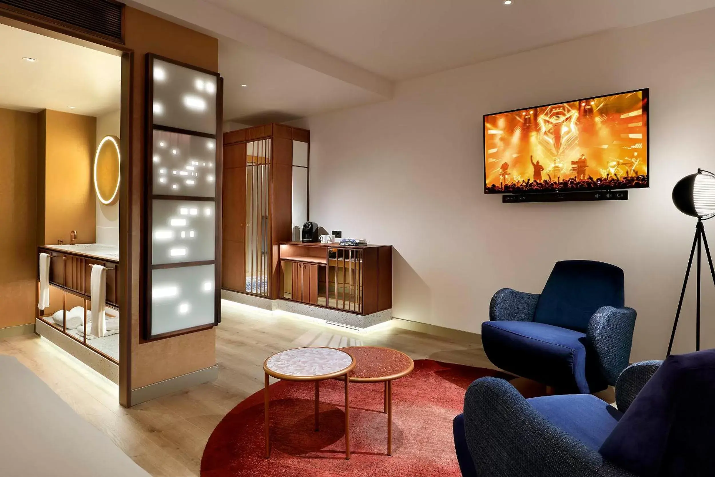 Living room, TV/Entertainment Center in Hard Rock Hotel Madrid