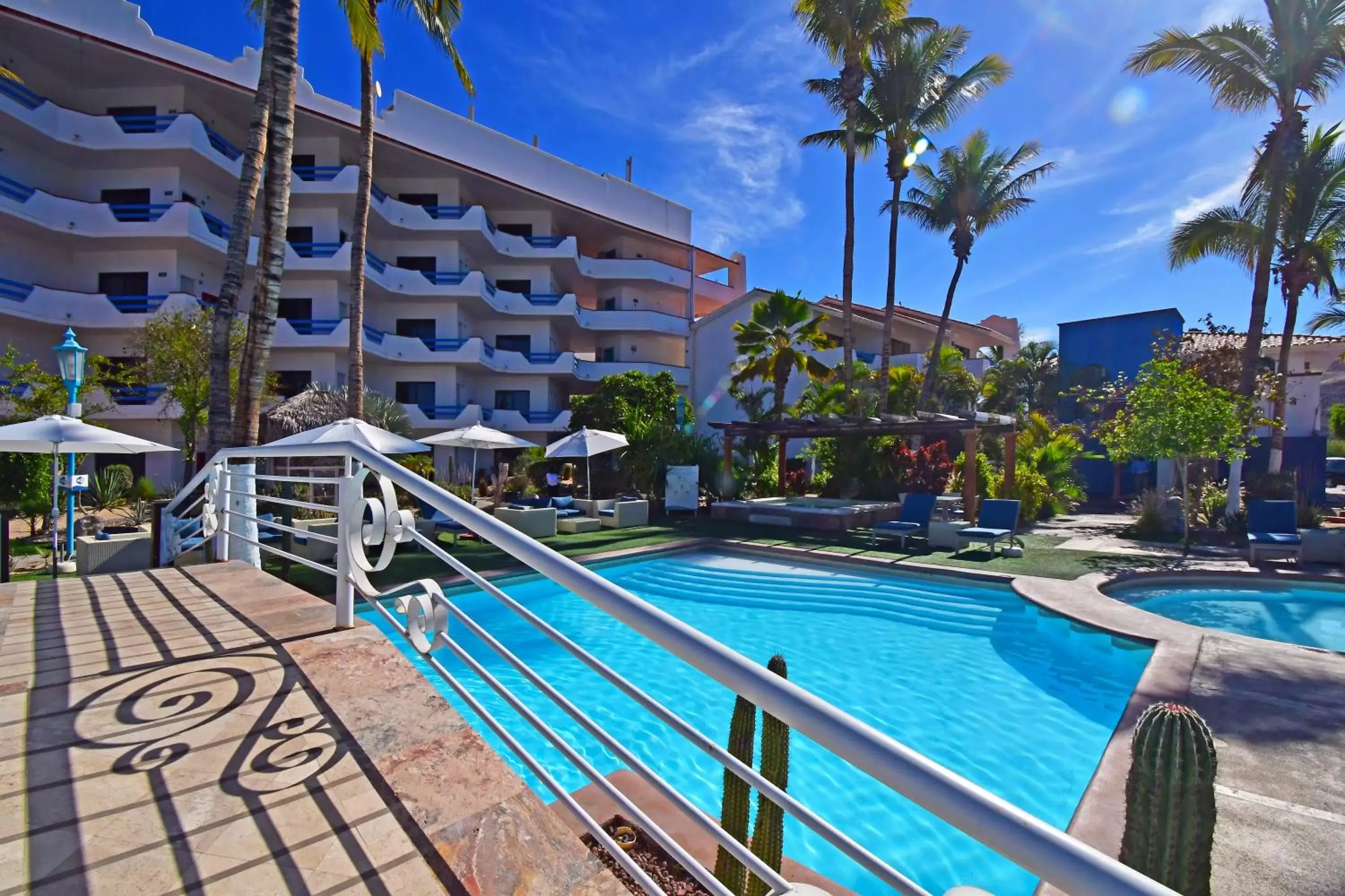 Swimming pool in The Westmarine Waterfront Hotel Swimming pool in The Westmarine Waterfront Hotel