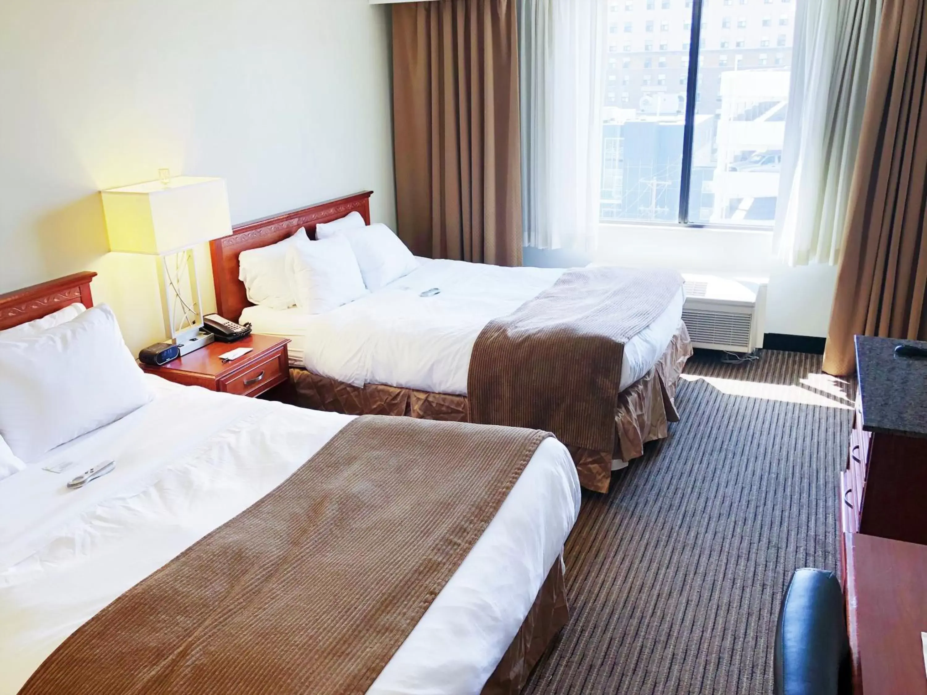 Bedroom, Bed in Radisson Hotel Bismarck Bedroom, Bed in Radisson Hotel Bismarck