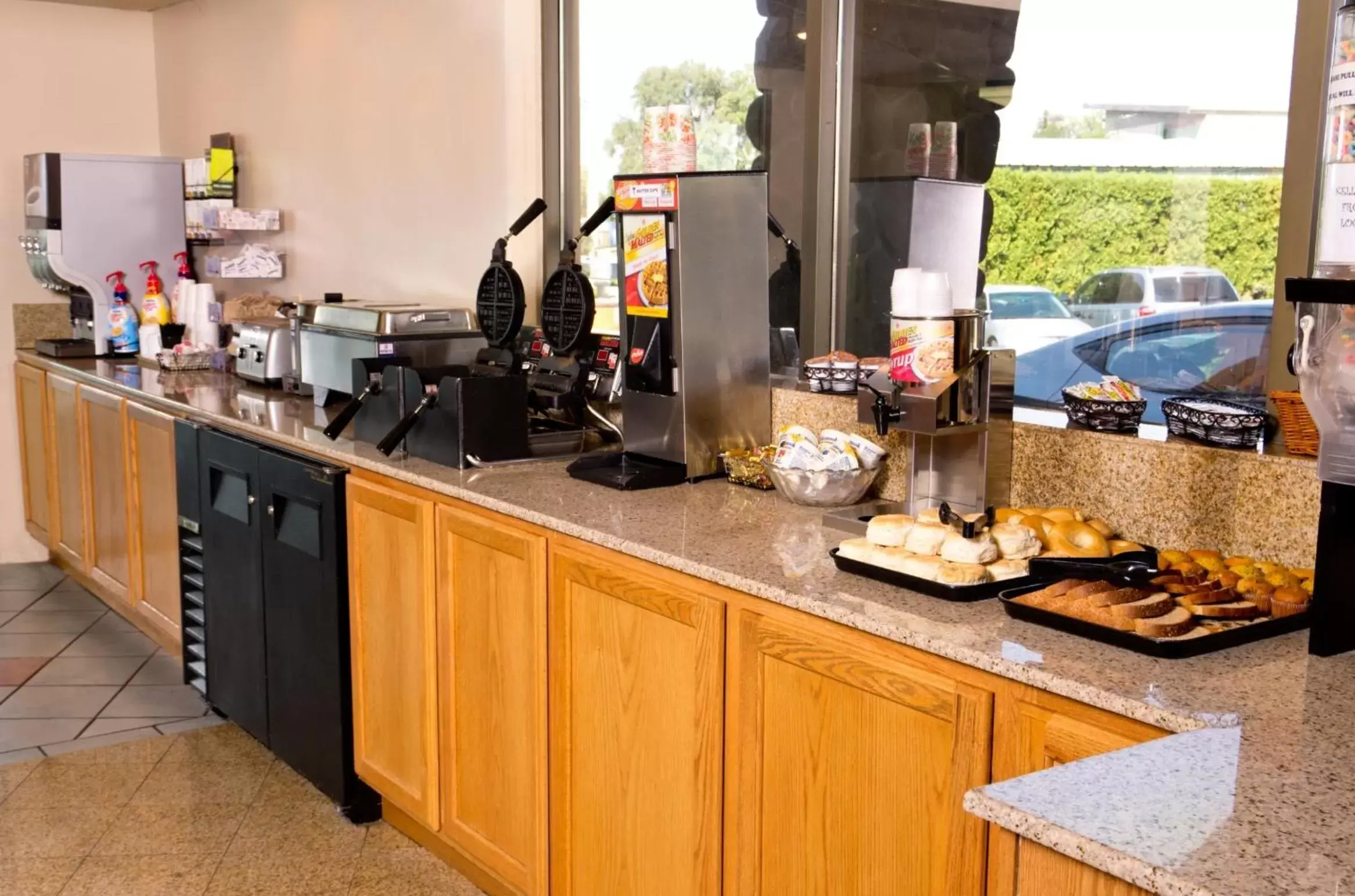 Food and drinks, Kitchen/Kitchenette in Cedars Inn